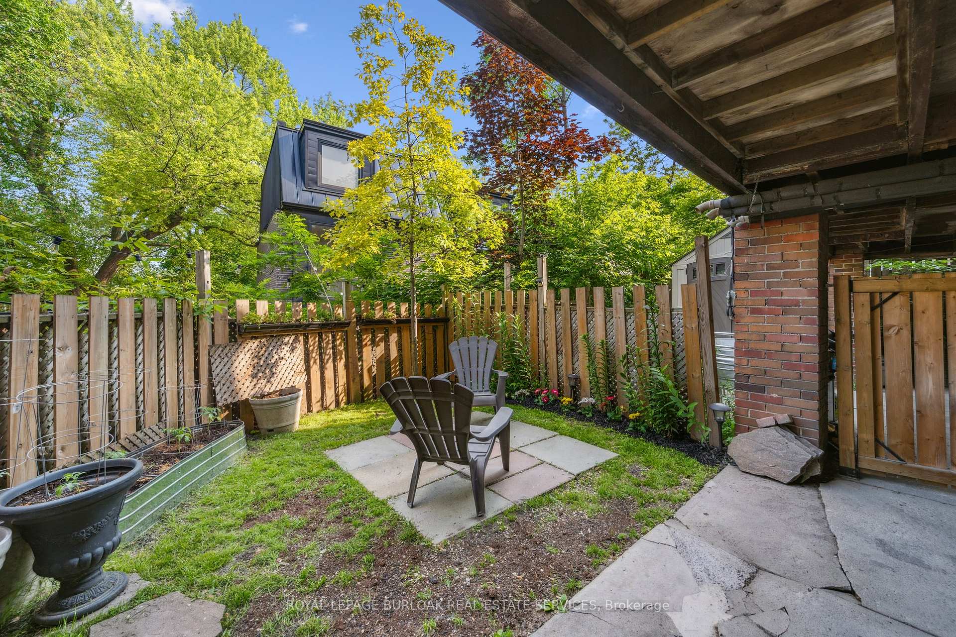 Photo 38 of 527 Kingston Road, Toronto, The Beaches — HOMEH