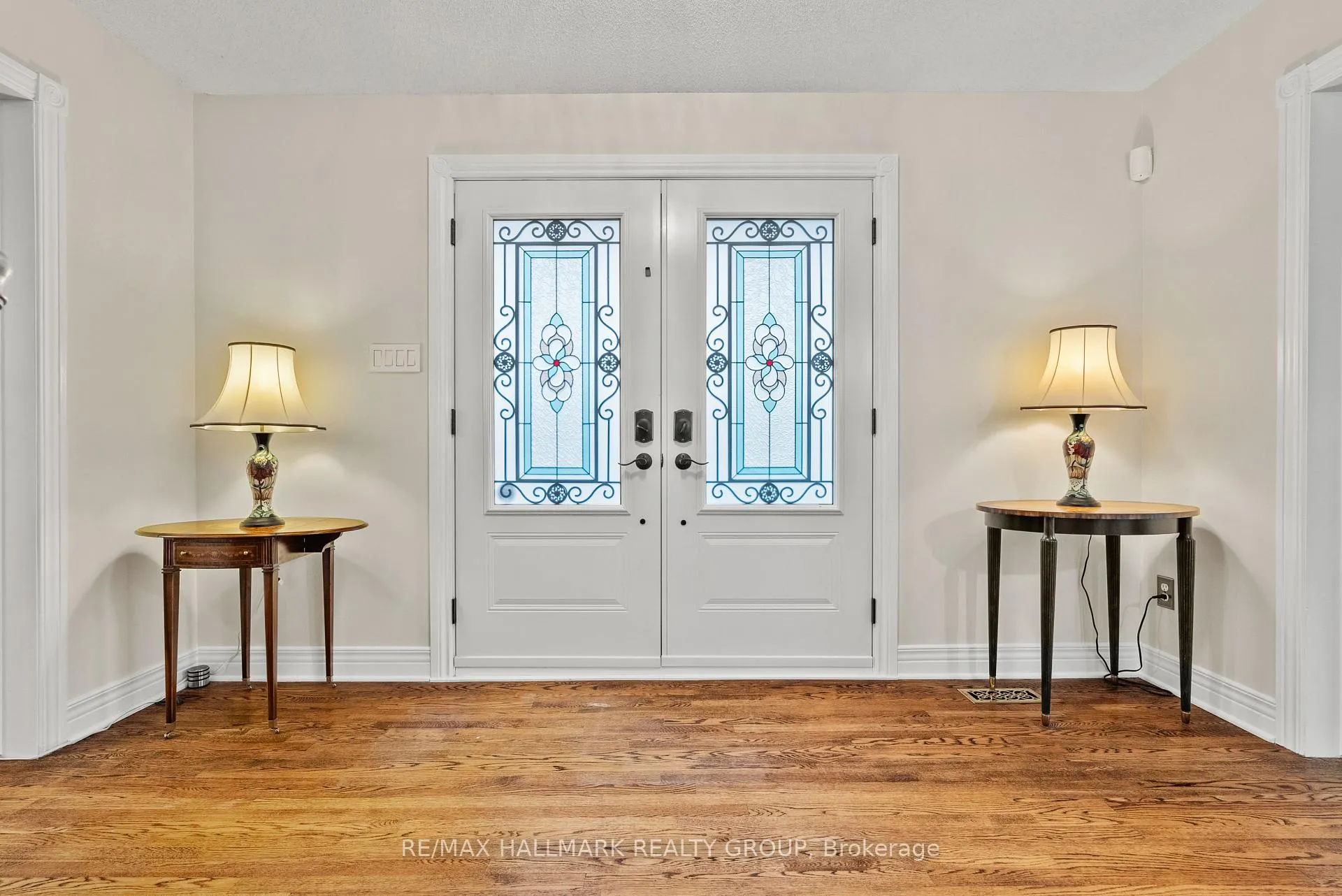 Photo 2 of 16 Goodfellow Court, Ottawa, Fallowfield — HOMEH