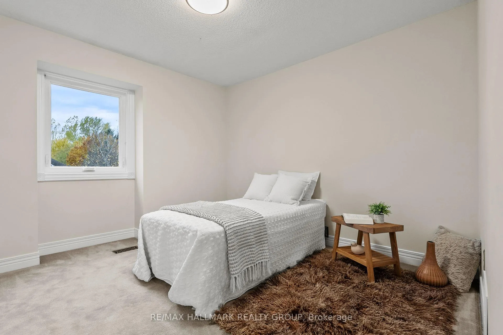 Photo 23 of 16 Goodfellow Court, Ottawa, Fallowfield — HOMEH