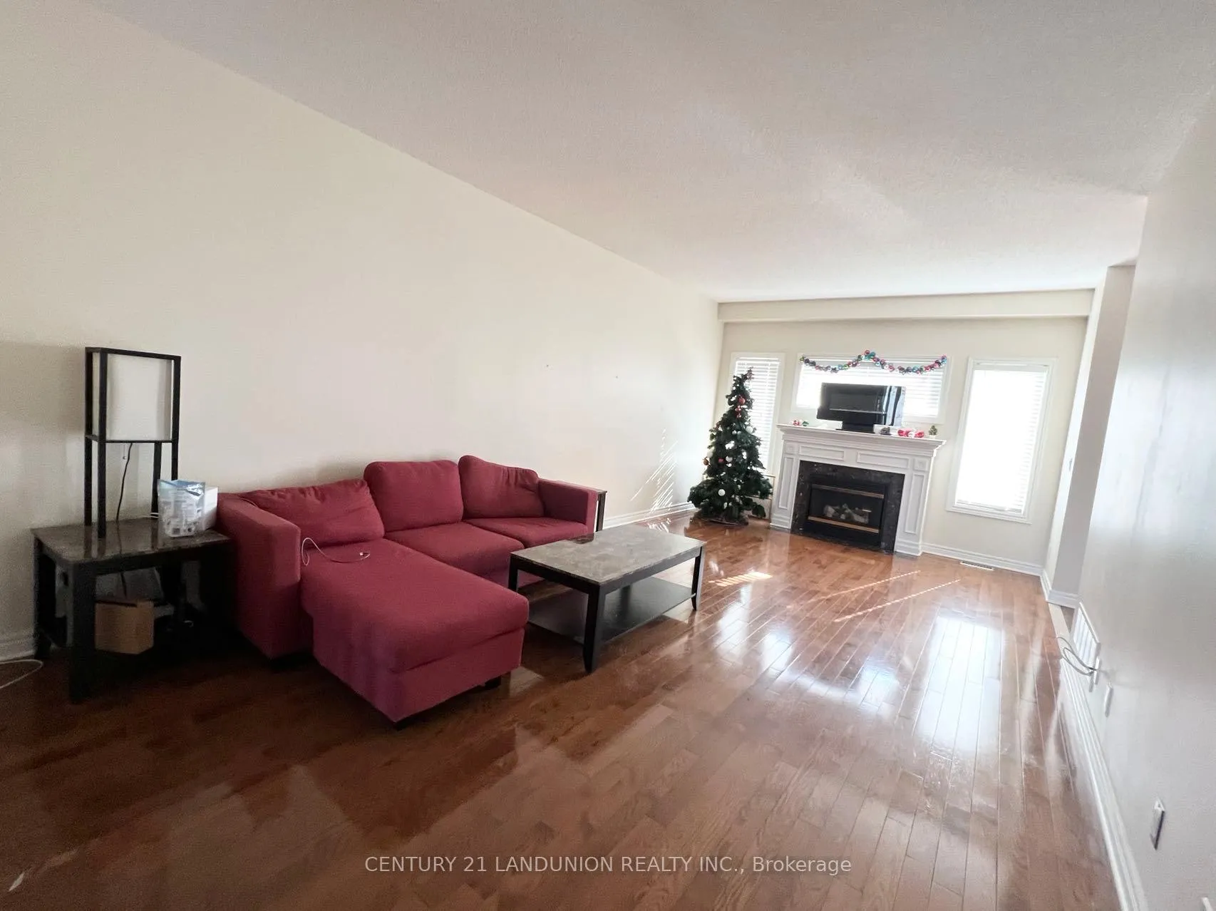 Photo 8 of 281 Winterberry Boulevard, Thorold, Confederation Heights — HOMEH