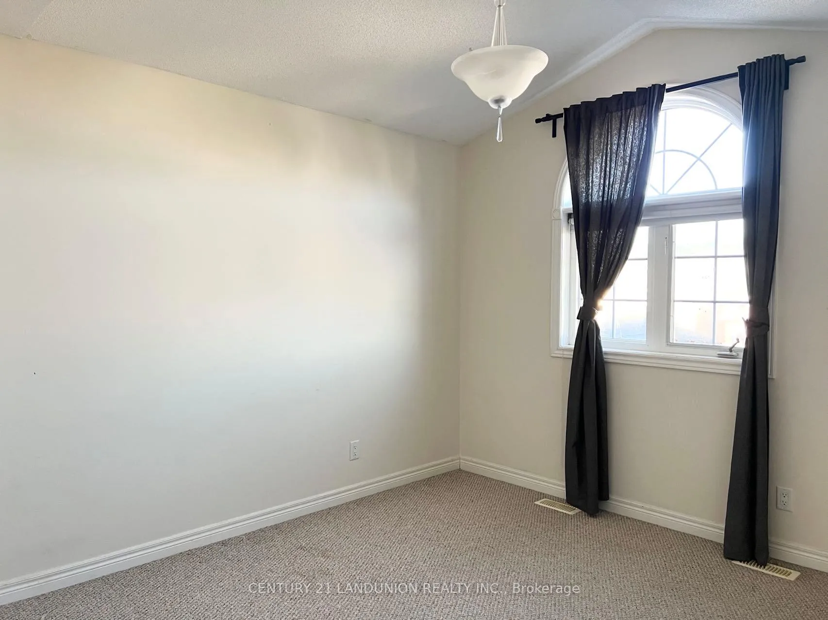Photo 14 of 281 Winterberry Boulevard, Thorold, Confederation Heights — HOMEH