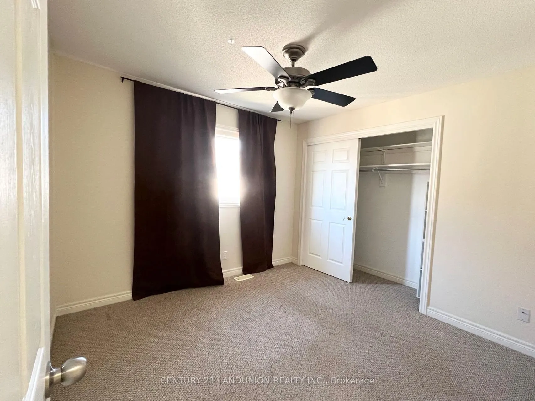 Photo 16 of 281 Winterberry Boulevard, Thorold, Confederation Heights — HOMEH
