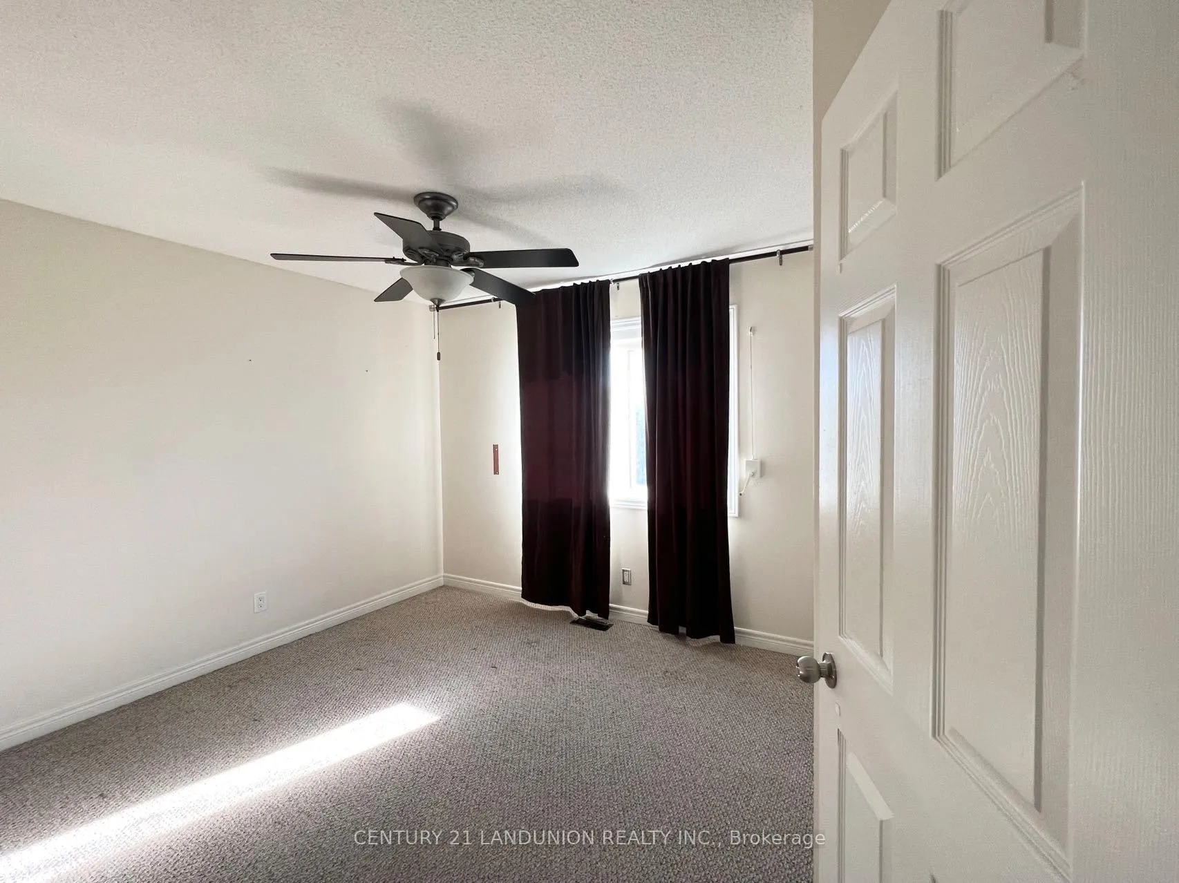 Photo 17 of 281 Winterberry Boulevard, Thorold, Confederation Heights — HOMEH