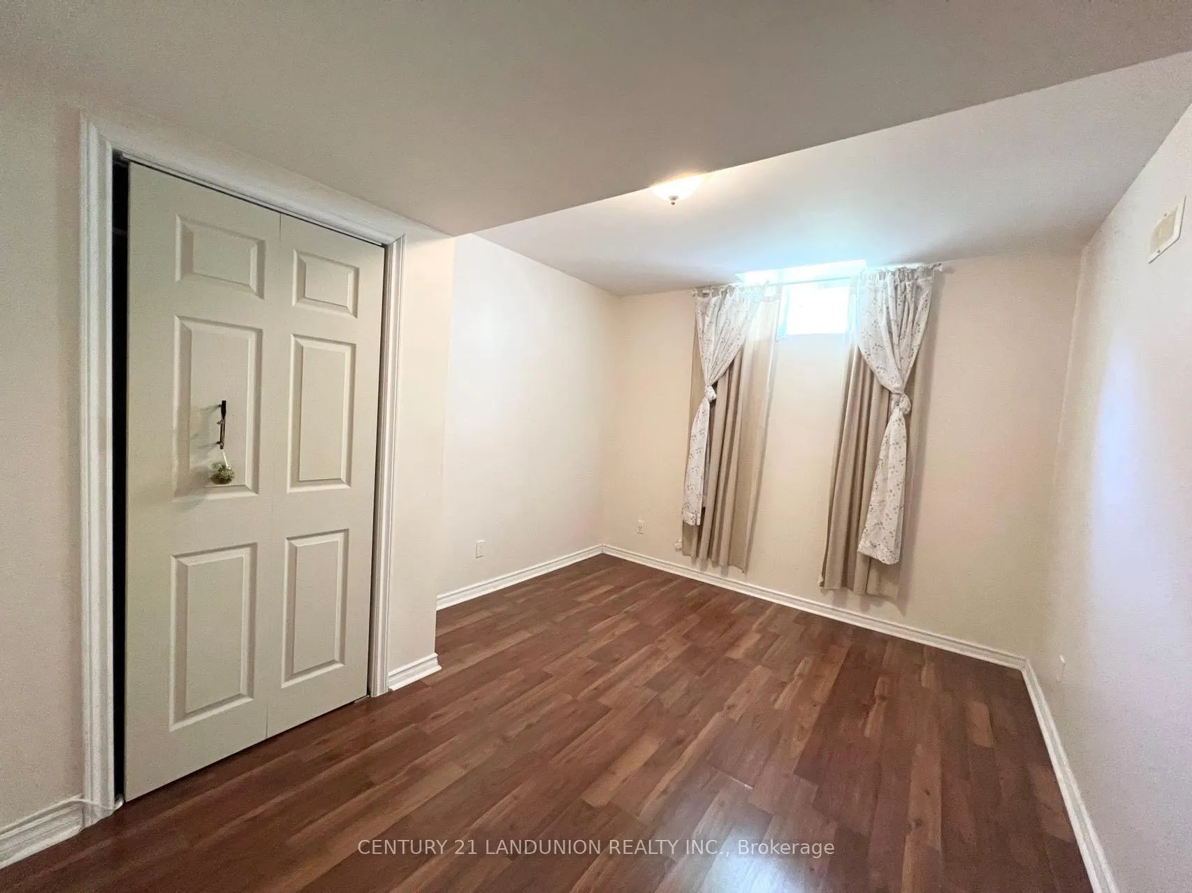 Photo 23 of 281 Winterberry Boulevard, Thorold, Confederation Heights — HOMEH