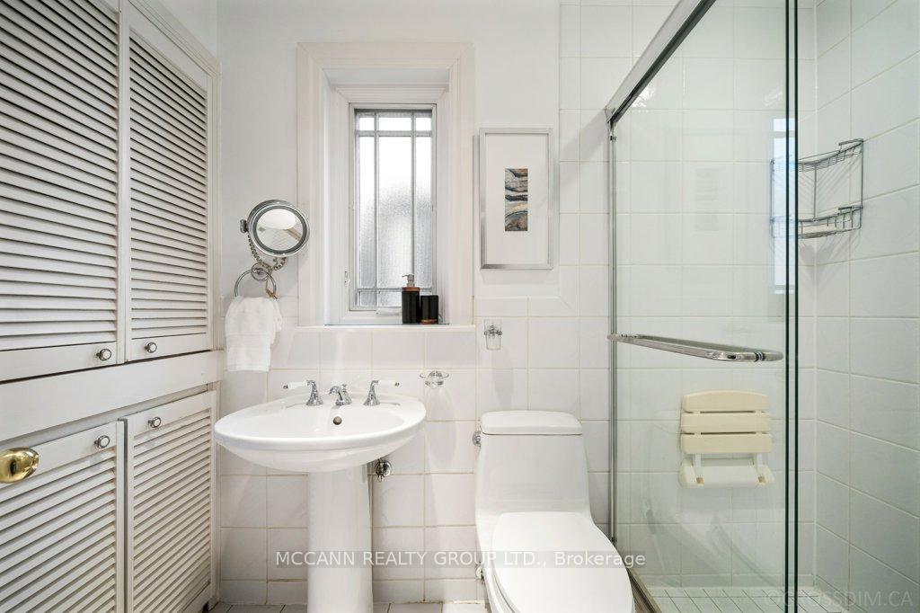 Photo 21 of 17 Donegall Drive, Toronto, Leaside — HOMEH