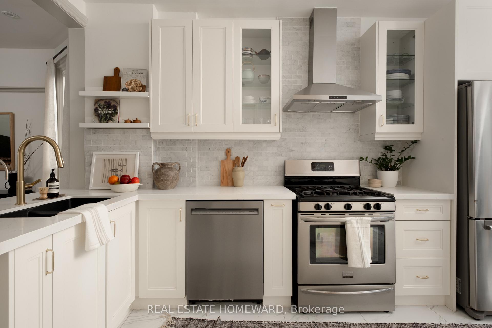 Photo 13 of 127 Withrow Avenue, Toronto, North Riverdale — HOMEH