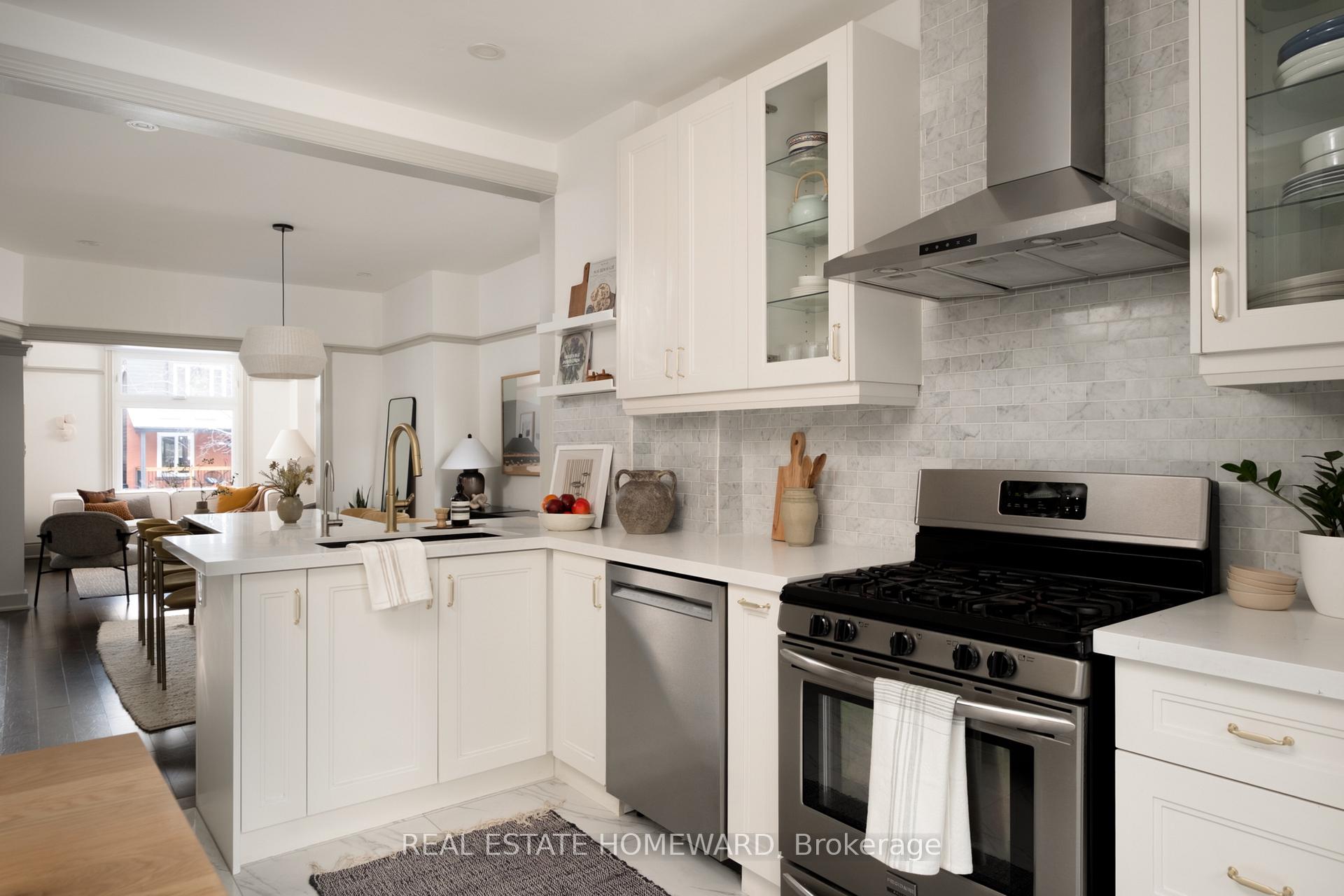 Photo 16 of 127 Withrow Avenue, Toronto, North Riverdale — HOMEH