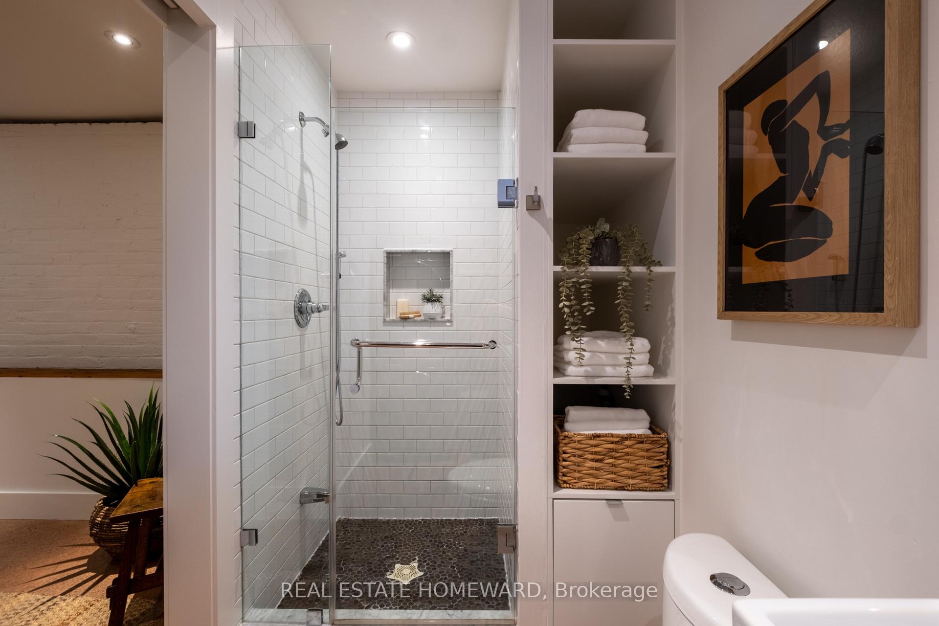 Photo 33 of 127 Withrow Avenue, Toronto, North Riverdale — HOMEH