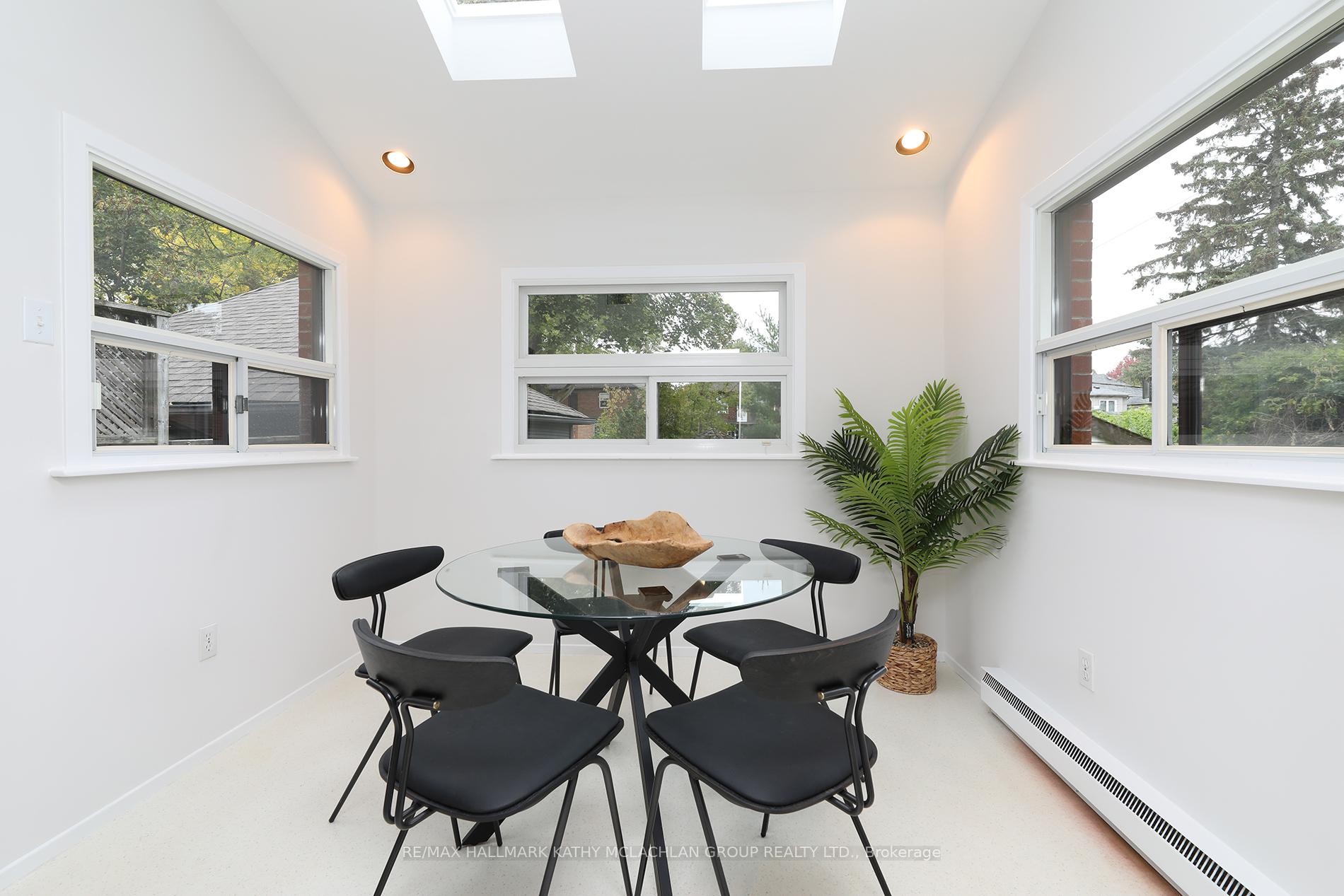 Photo 13 of 12 Cameron Crescent, Toronto, Leaside — HOMEH
