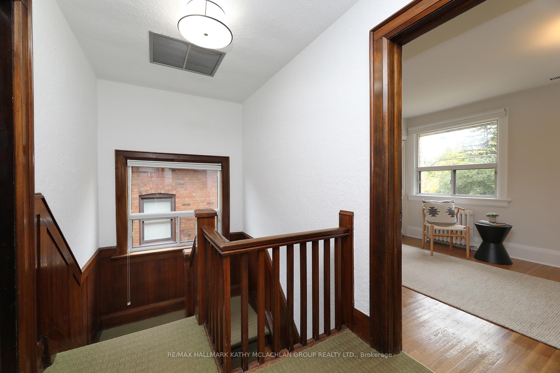 Photo 14 of 12 Cameron Crescent, Toronto, Leaside — HOMEH
