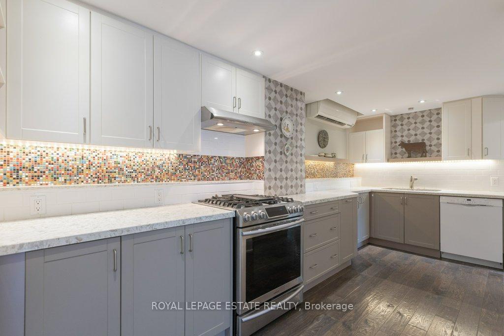 Photo 6 of 71 Rainsford Road, Toronto, The Beaches — HOMEH