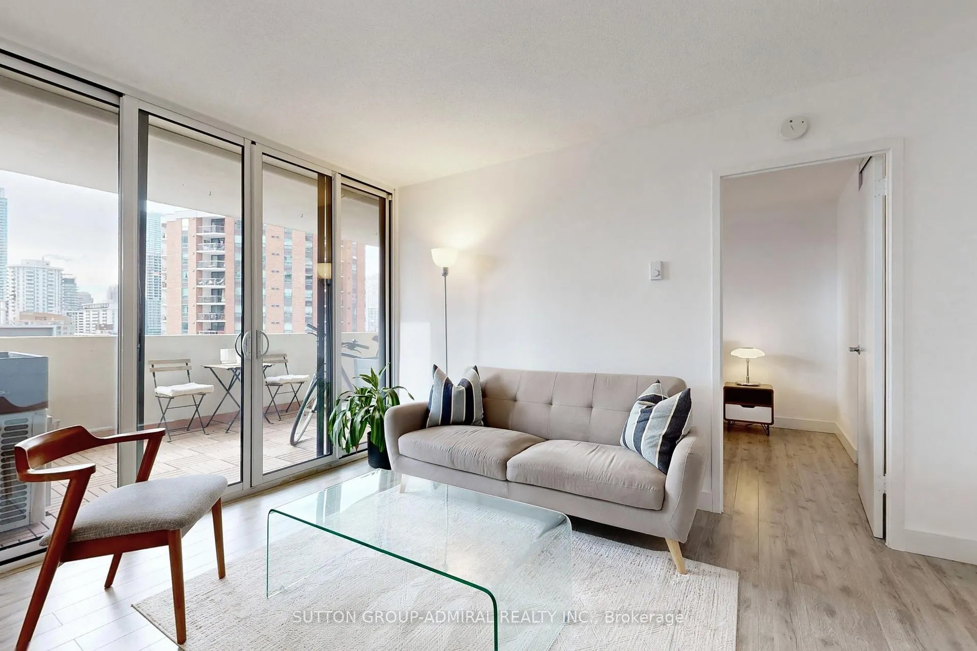 Photo 4 of Unit 1509, 40 Homewood Avenue, Toronto, Cabbagetown-South St. James Town — HOMEH