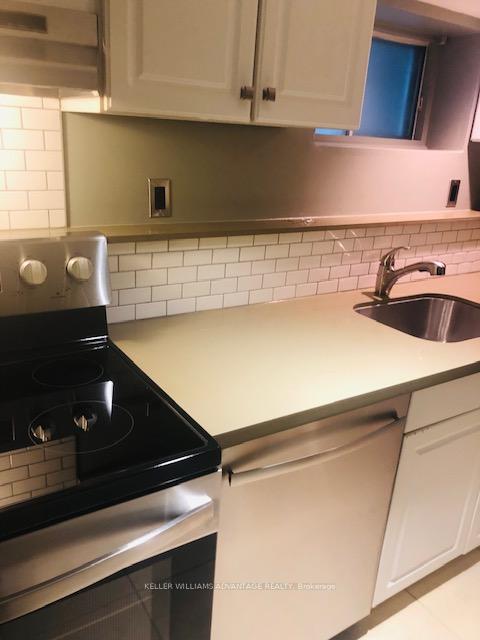 Photo 8 of Unit 4, 54 Waverley Road, Toronto, The Beaches — HOMEH