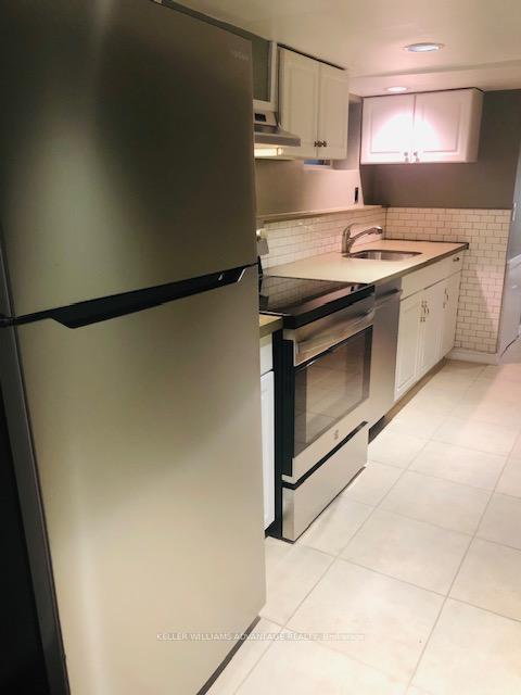 Photo 9 of Unit 4, 54 Waverley Road, Toronto, The Beaches — HOMEH