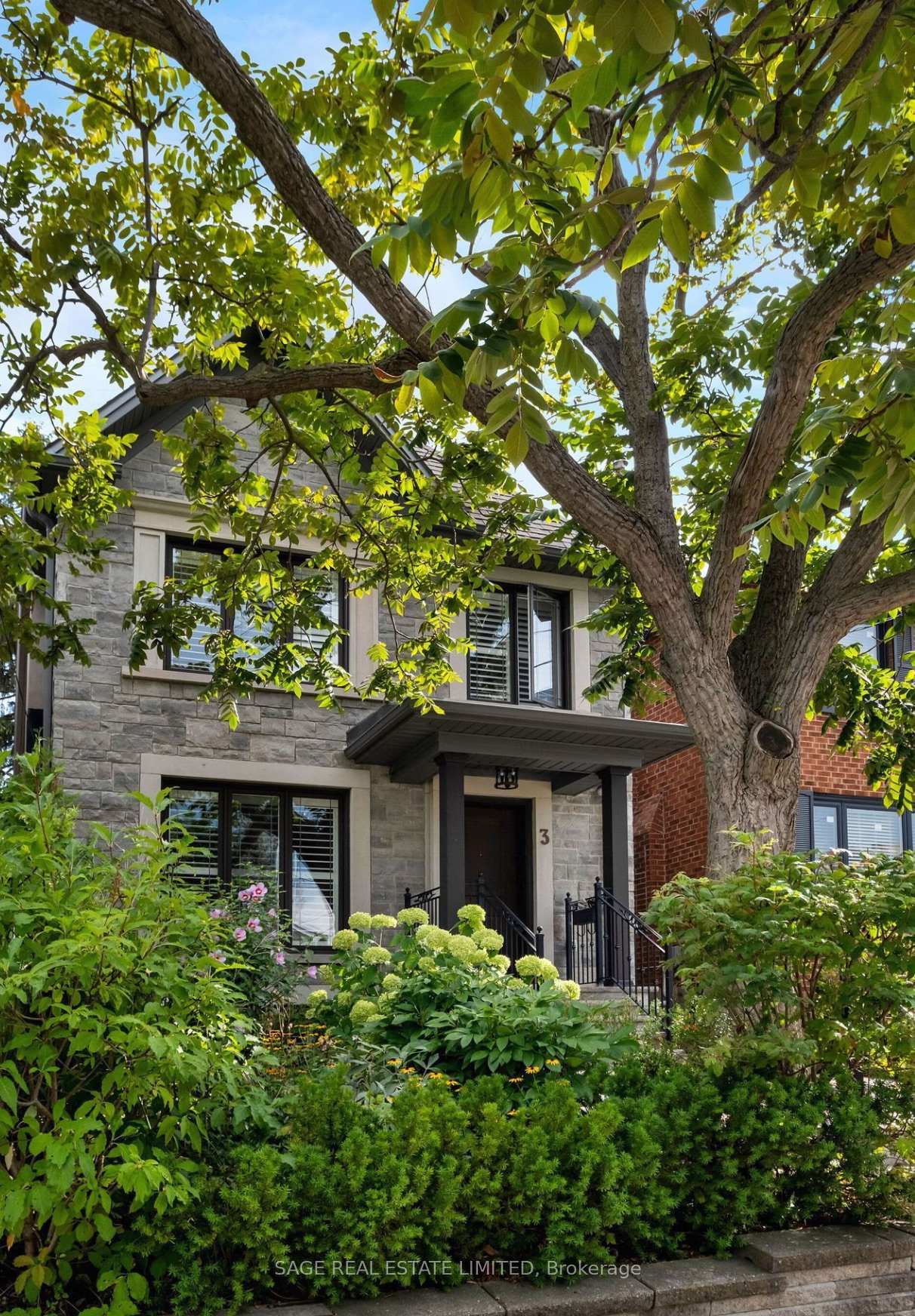 Photo 3 of 3 Fairfield Road, Toronto, Mount Pleasant East — HOMEH