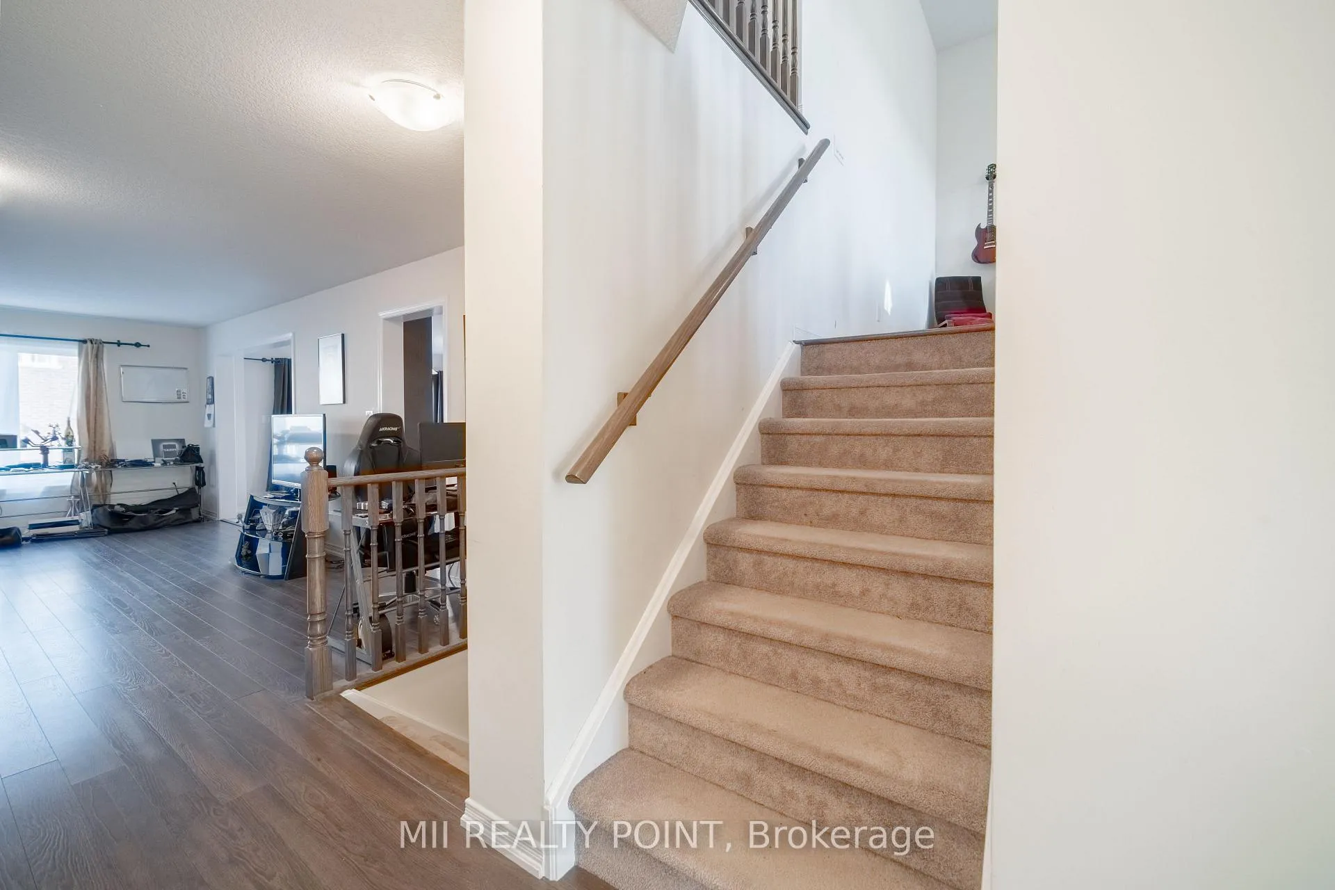 Photo 12 of 10 Alexandra Drive, Thorold, Hurricane/Merrittville — HOMEH