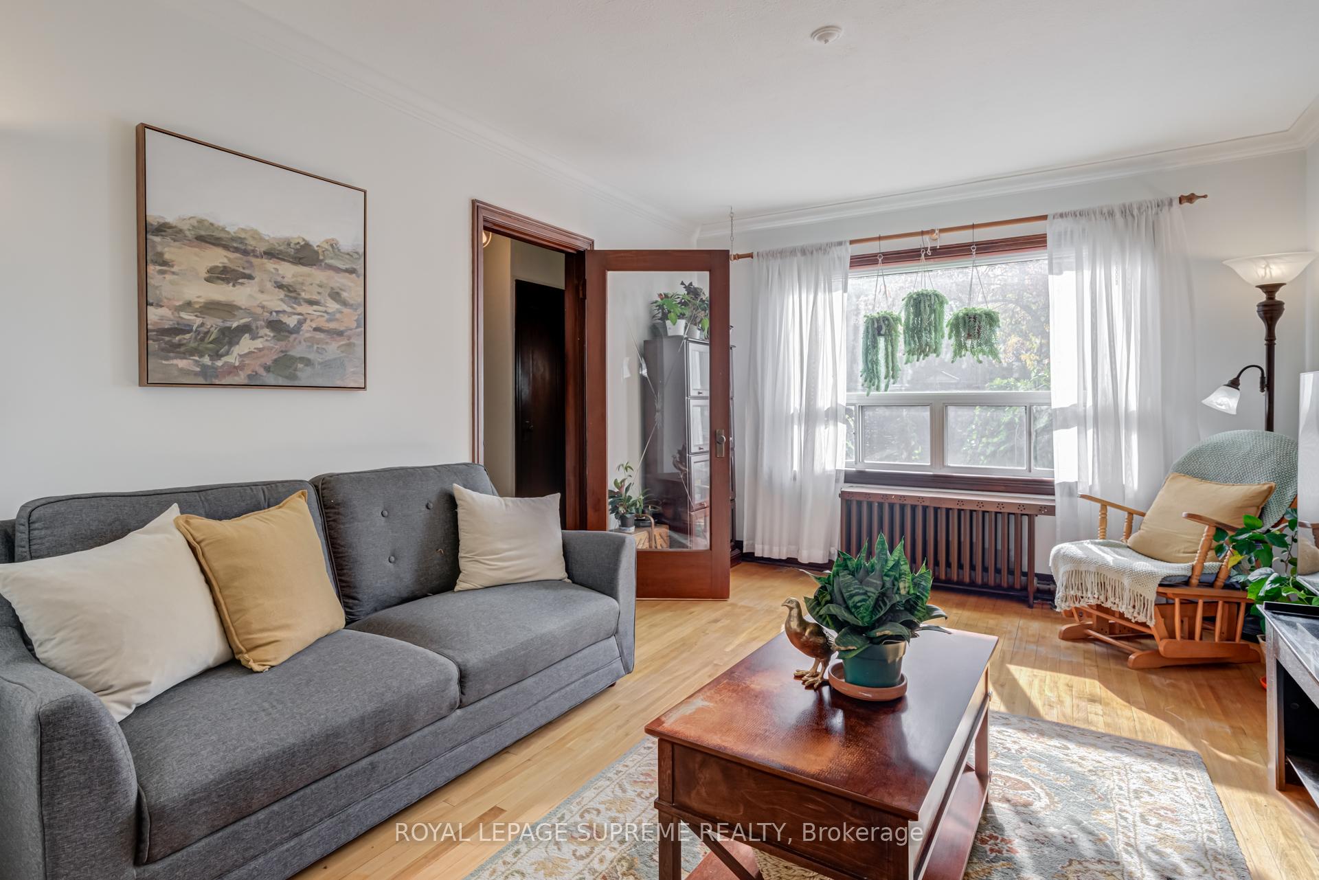 Photo 9 of 152 Parkhurst Boulevard, Toronto, Leaside — HOMEH