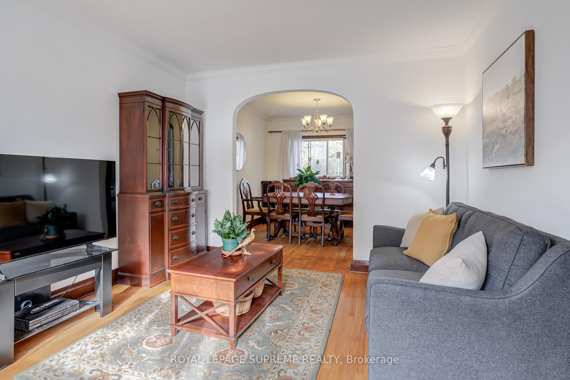 Photo 10 of 152 Parkhurst Boulevard, Toronto, Leaside — HOMEH