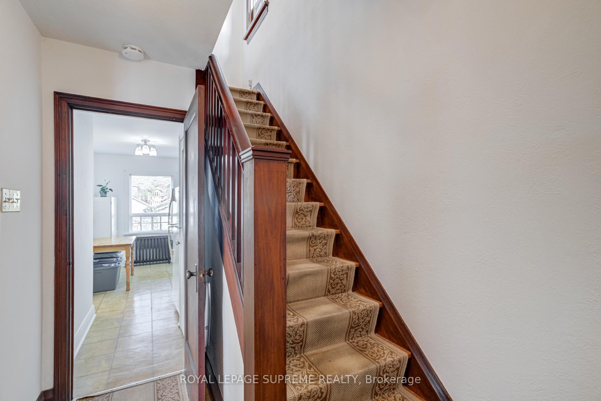 Photo 15 of 152 Parkhurst Boulevard, Toronto, Leaside — HOMEH