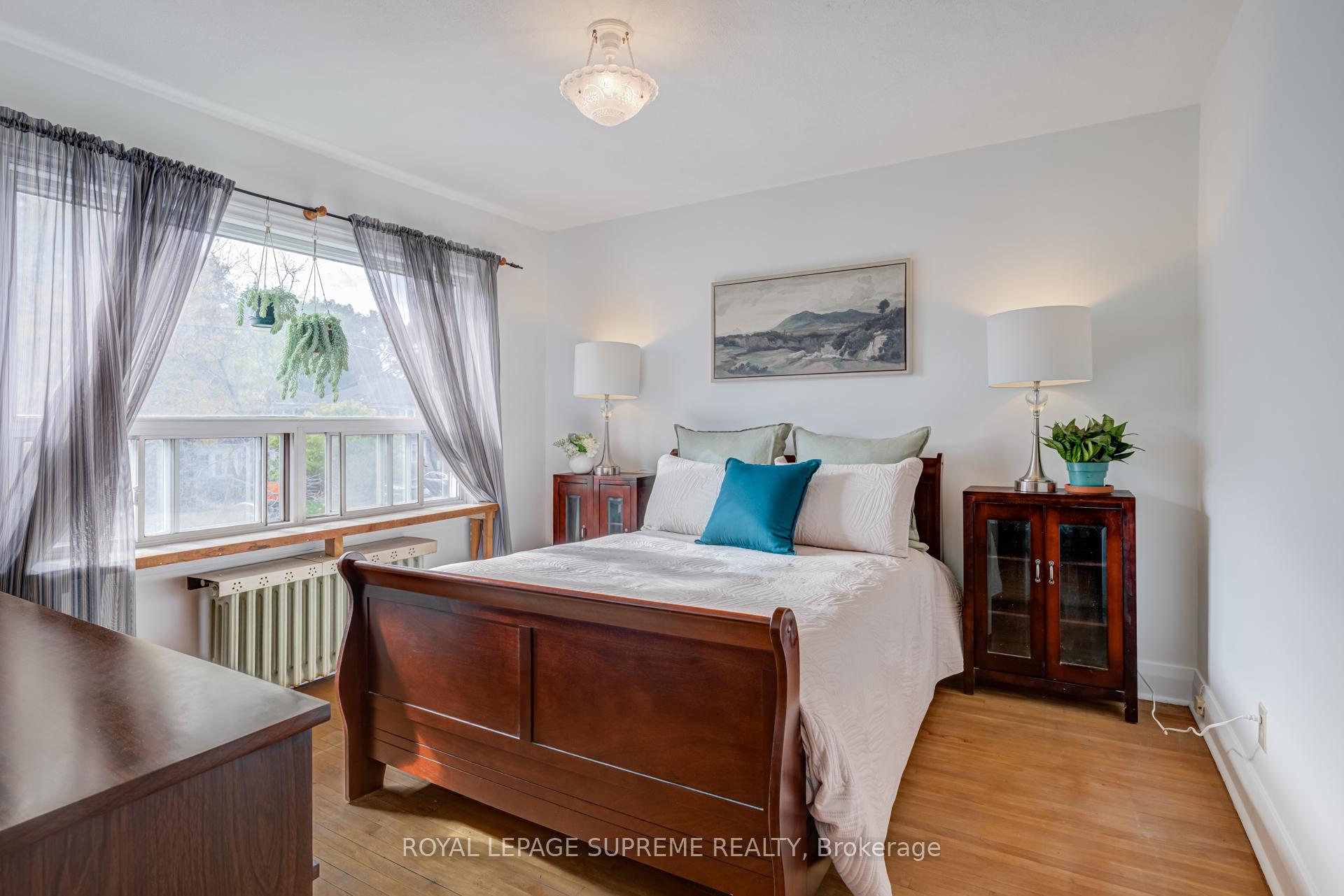 Photo 17 of 152 Parkhurst Boulevard, Toronto, Leaside — HOMEH
