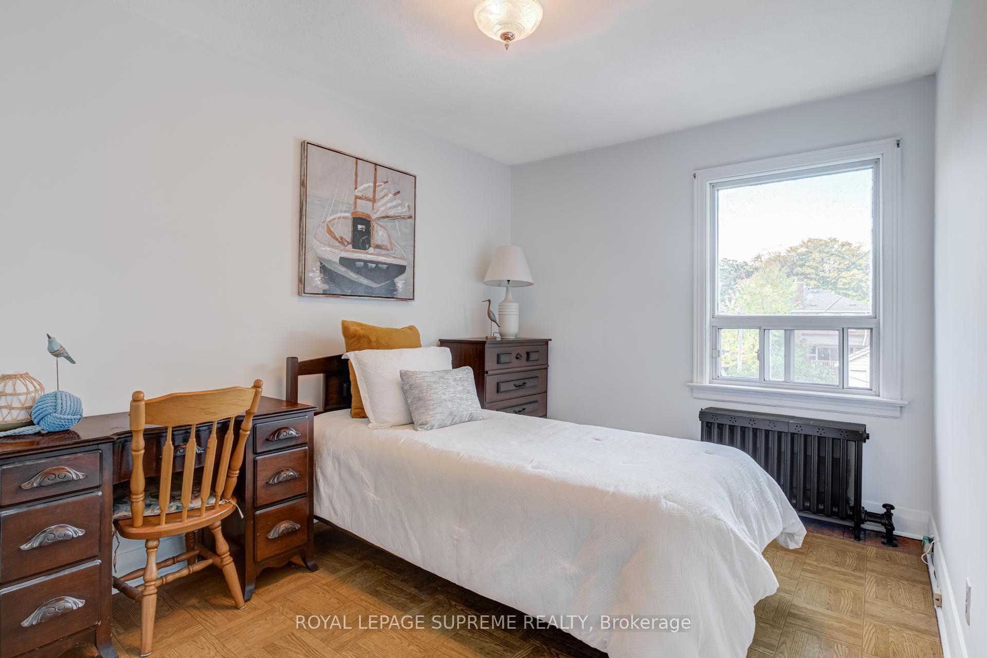 Photo 19 of 152 Parkhurst Boulevard, Toronto, Leaside — HOMEH