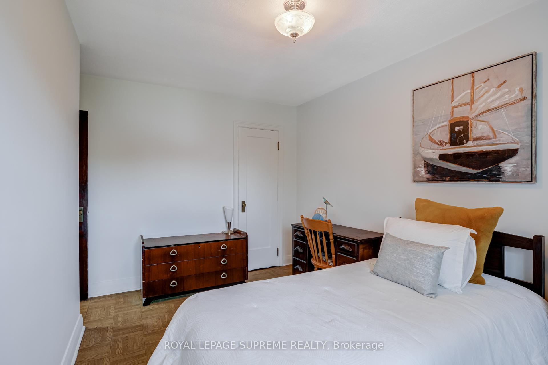 Photo 20 of 152 Parkhurst Boulevard, Toronto, Leaside — HOMEH