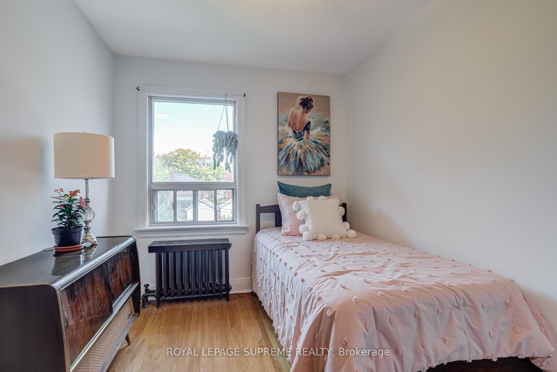 Photo 21 of 152 Parkhurst Boulevard, Toronto, Leaside — HOMEH