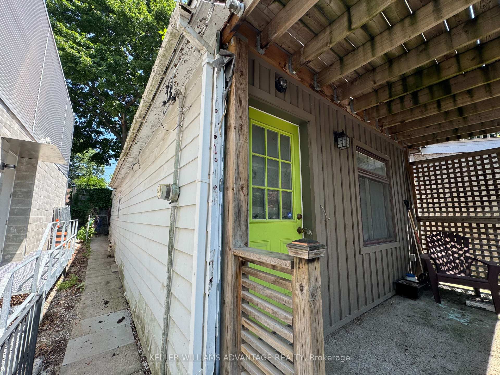 Photo 5 of 587 Craven Road, Toronto, Greenwood-Coxwell — HOMEH