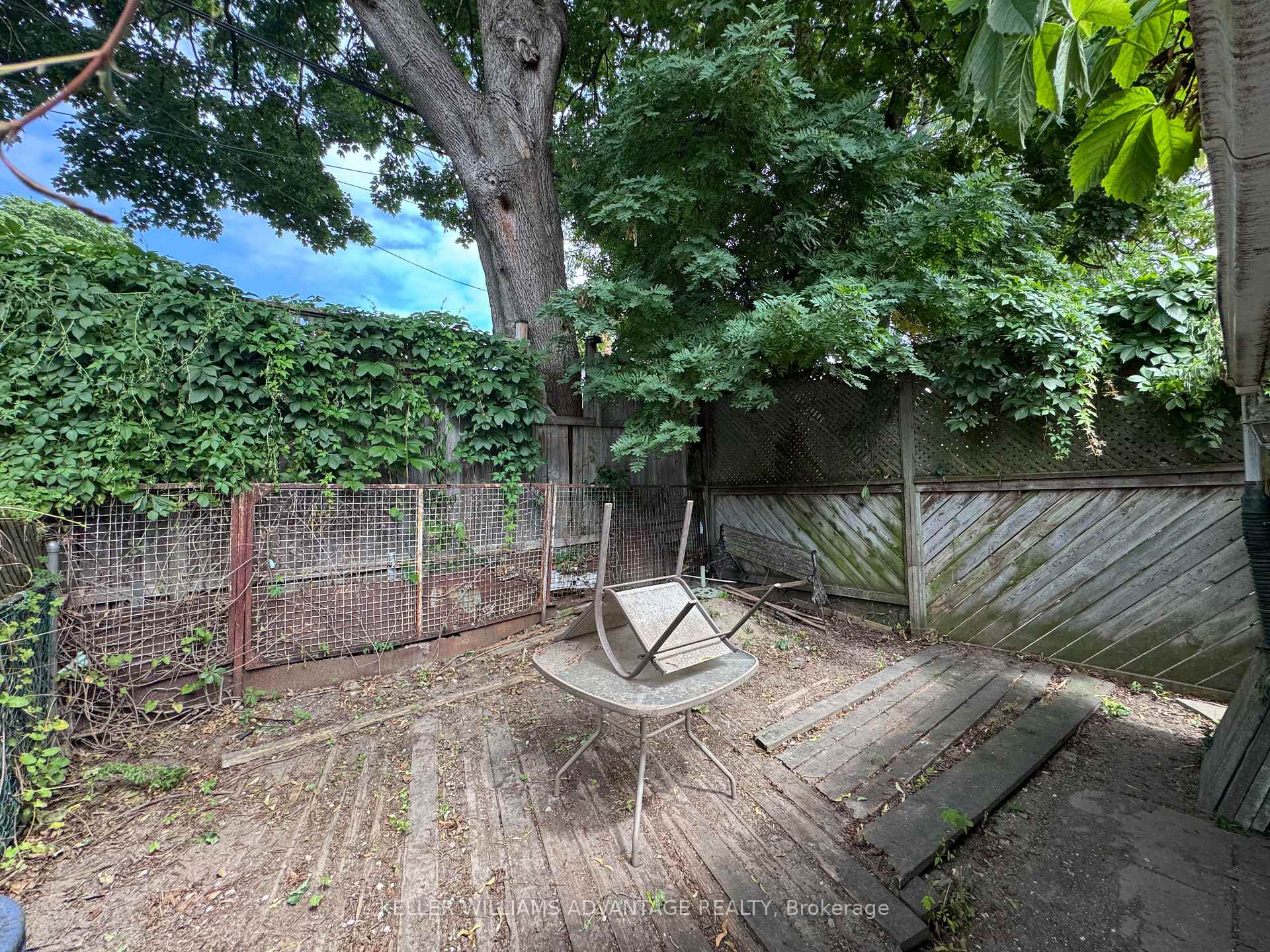 Photo 11 of 587 Craven Road, Toronto, Greenwood-Coxwell — HOMEH
