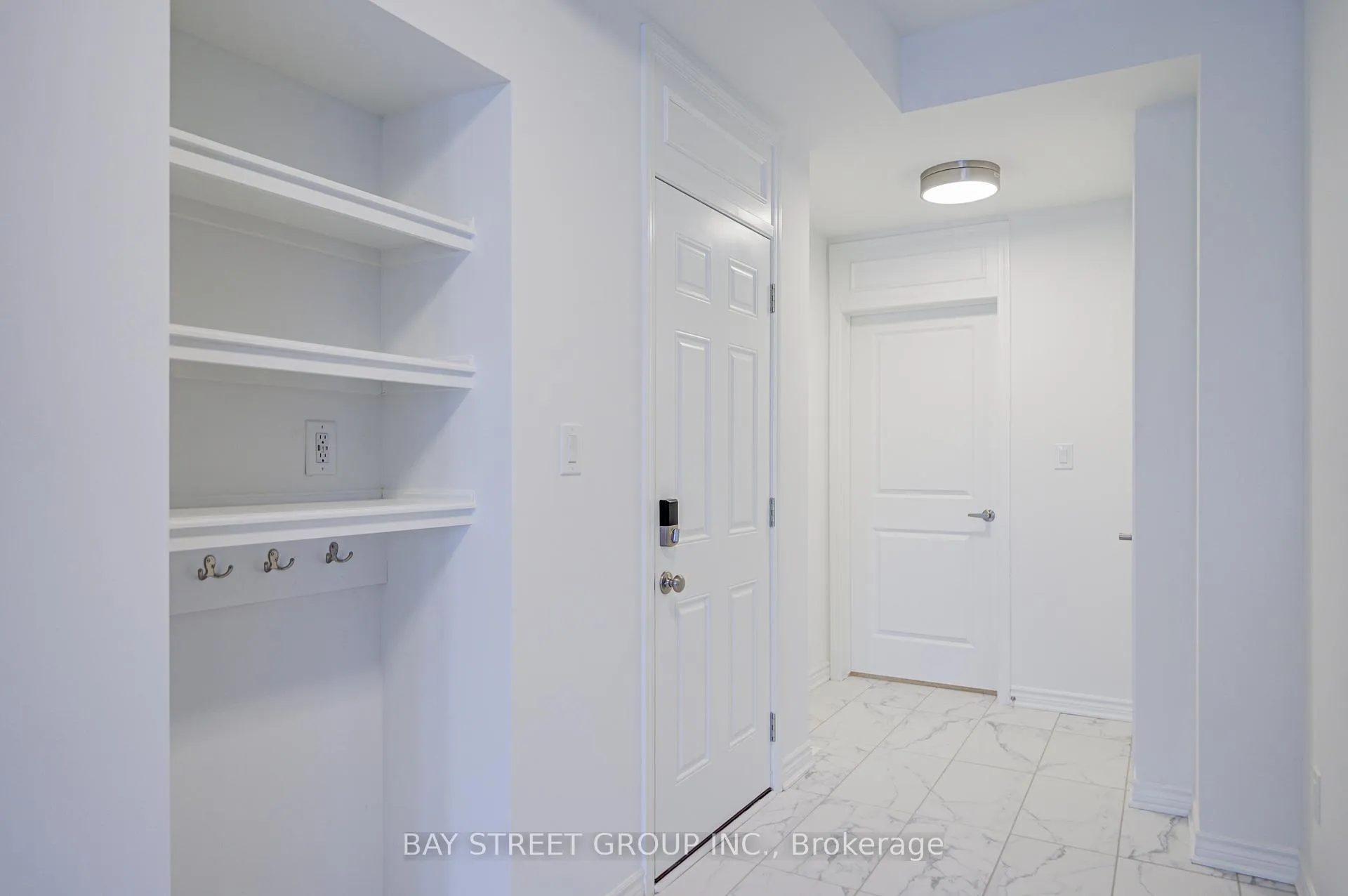 Photo 6 of 118 Azure Drive, Markham, Rural Markham — HOMEH