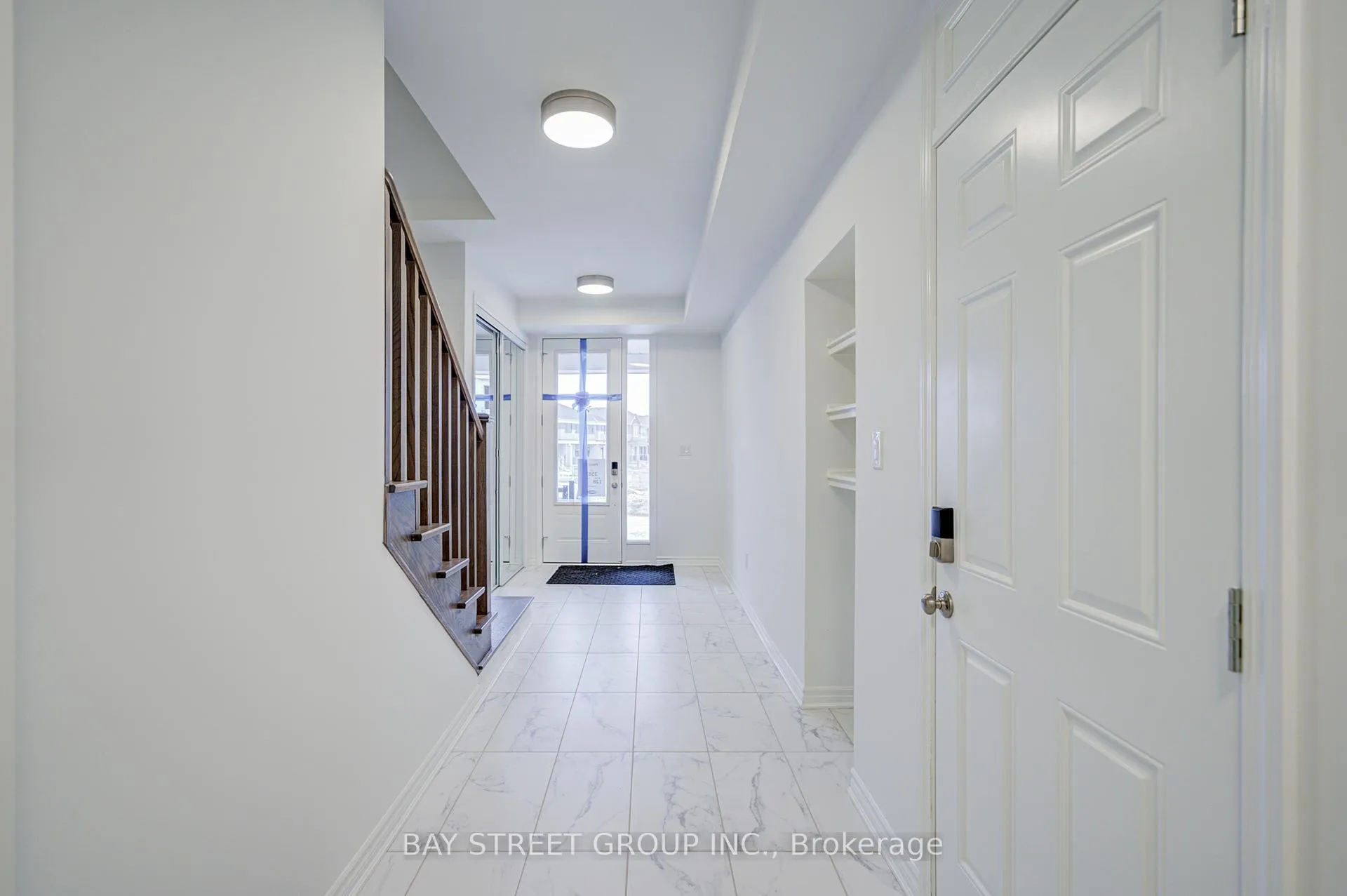 Photo 9 of 118 Azure Drive, Markham, Rural Markham — HOMEH