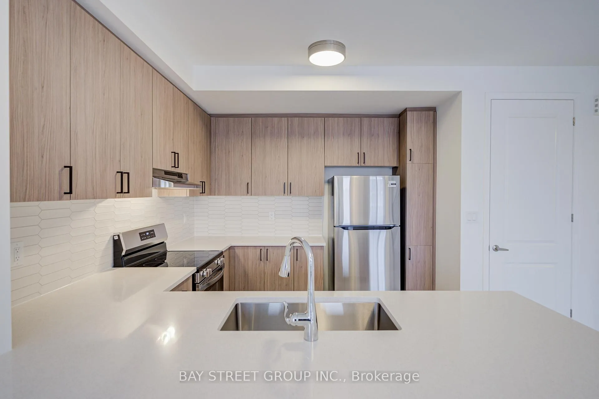 Photo 16 of 118 Azure Drive, Markham, Rural Markham — HOMEH