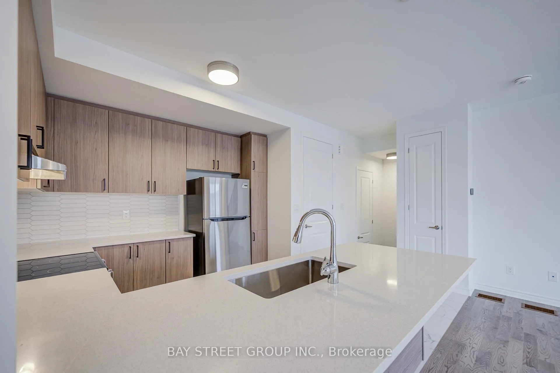 Photo 19 of 118 Azure Drive, Markham, Rural Markham — HOMEH
