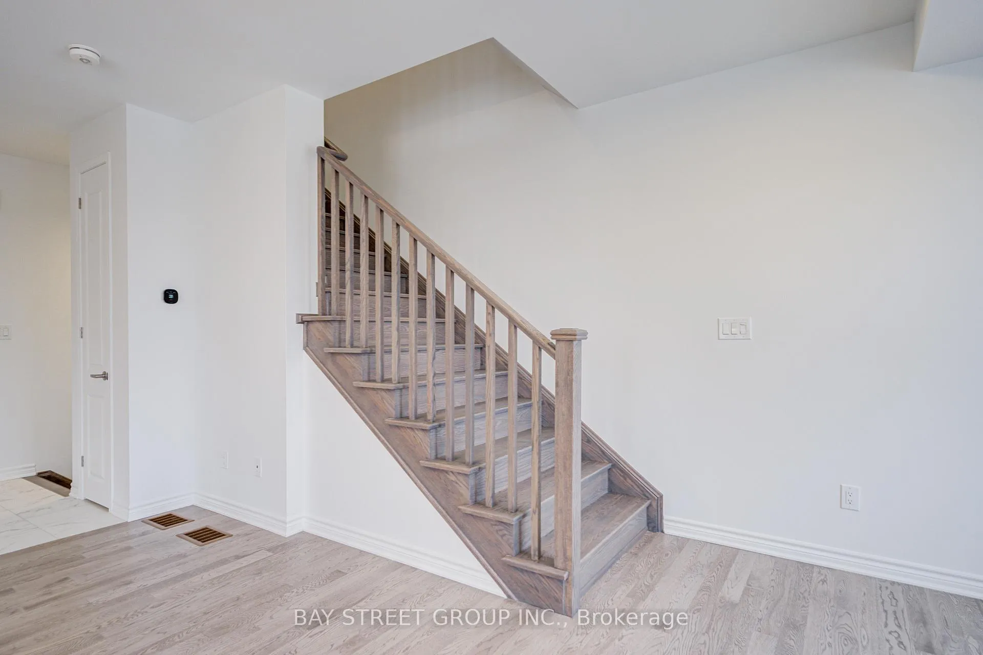 Photo 27 of 118 Azure Drive, Markham, Rural Markham — HOMEH
