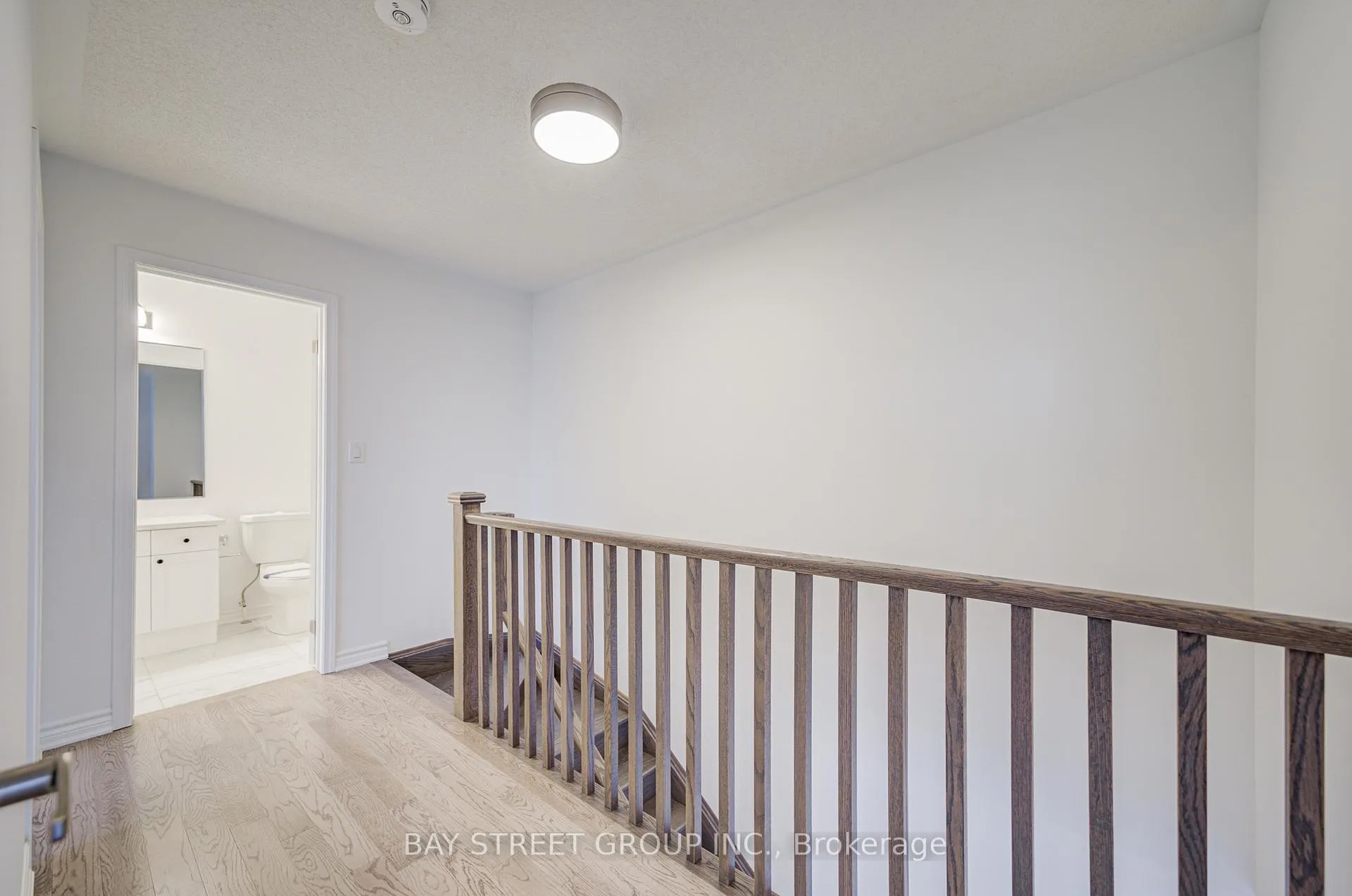 Photo 32 of 118 Azure Drive, Markham, Rural Markham — HOMEH