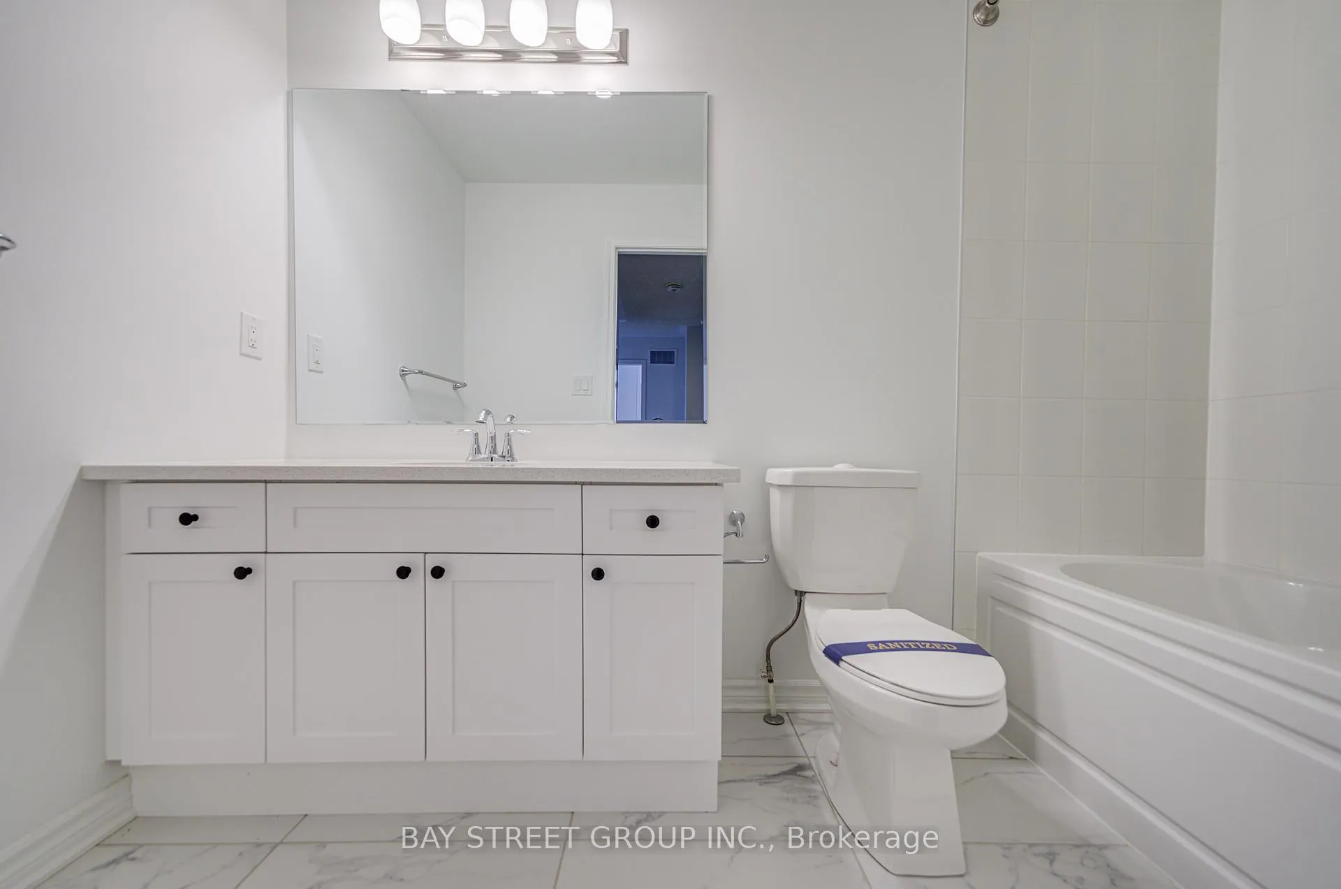 Photo 34 of 118 Azure Drive, Markham, Rural Markham — HOMEH