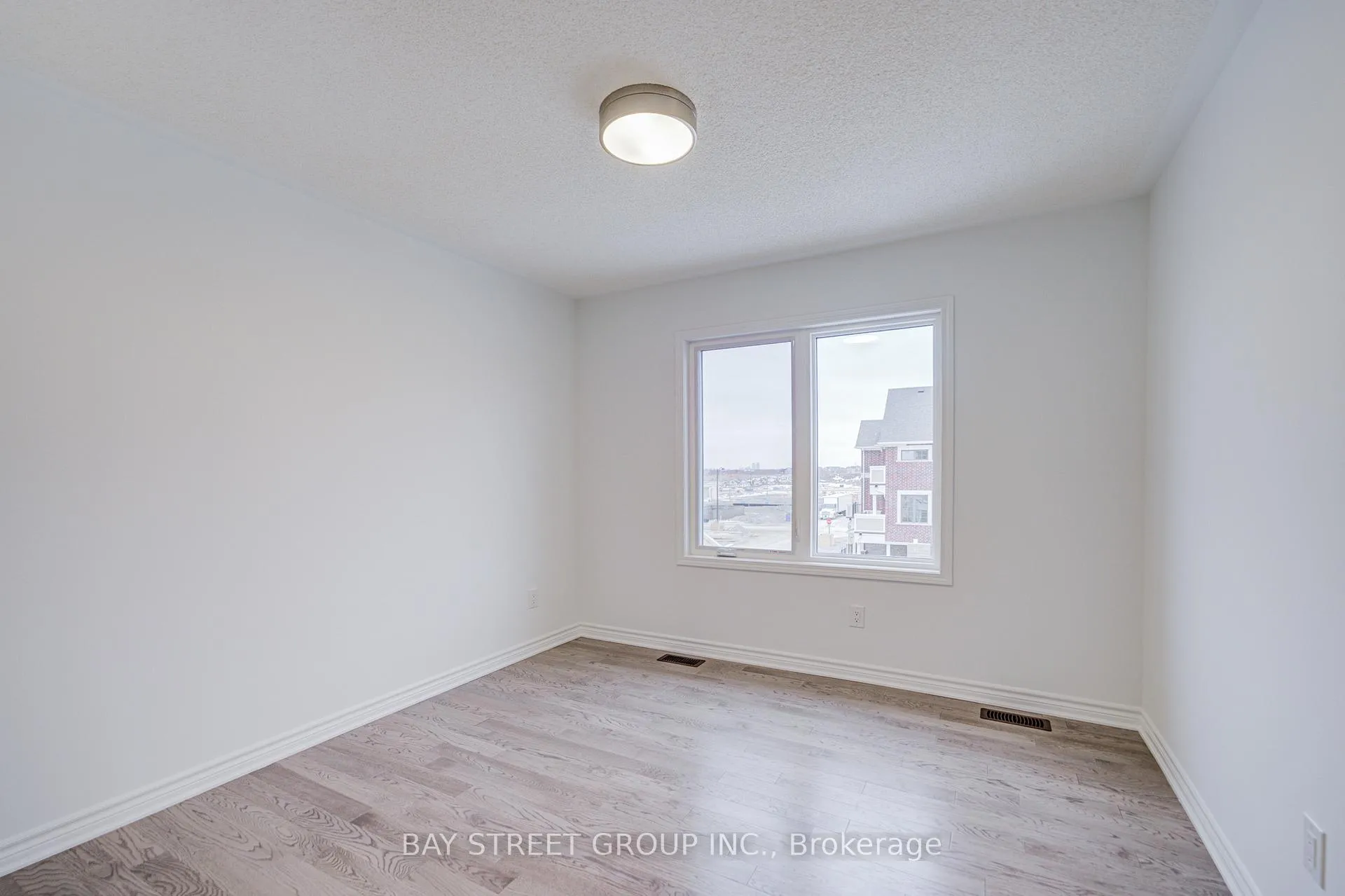 Photo 36 of 118 Azure Drive, Markham, Rural Markham — HOMEH