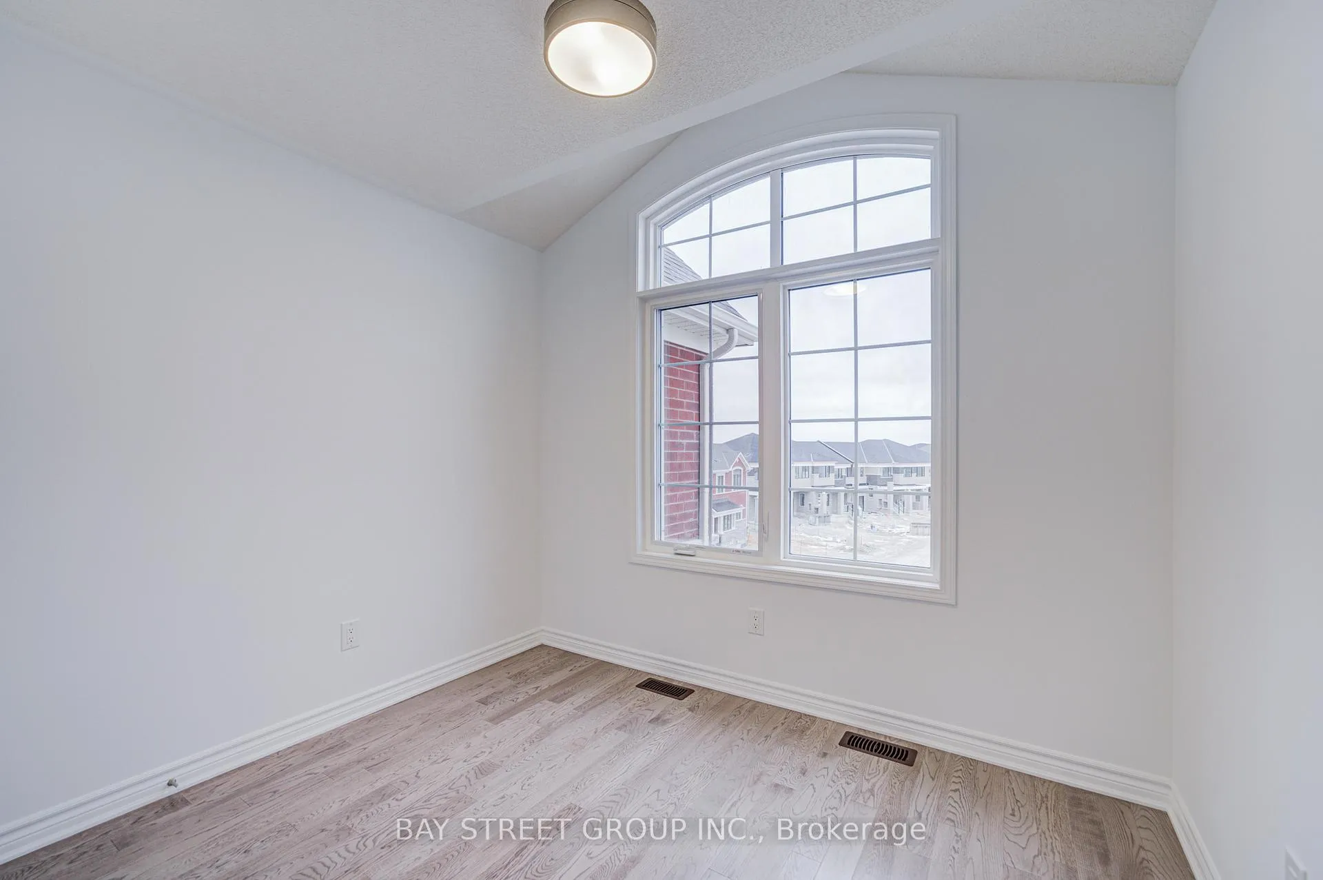 Photo 41 of 118 Azure Drive, Markham, Rural Markham — HOMEH