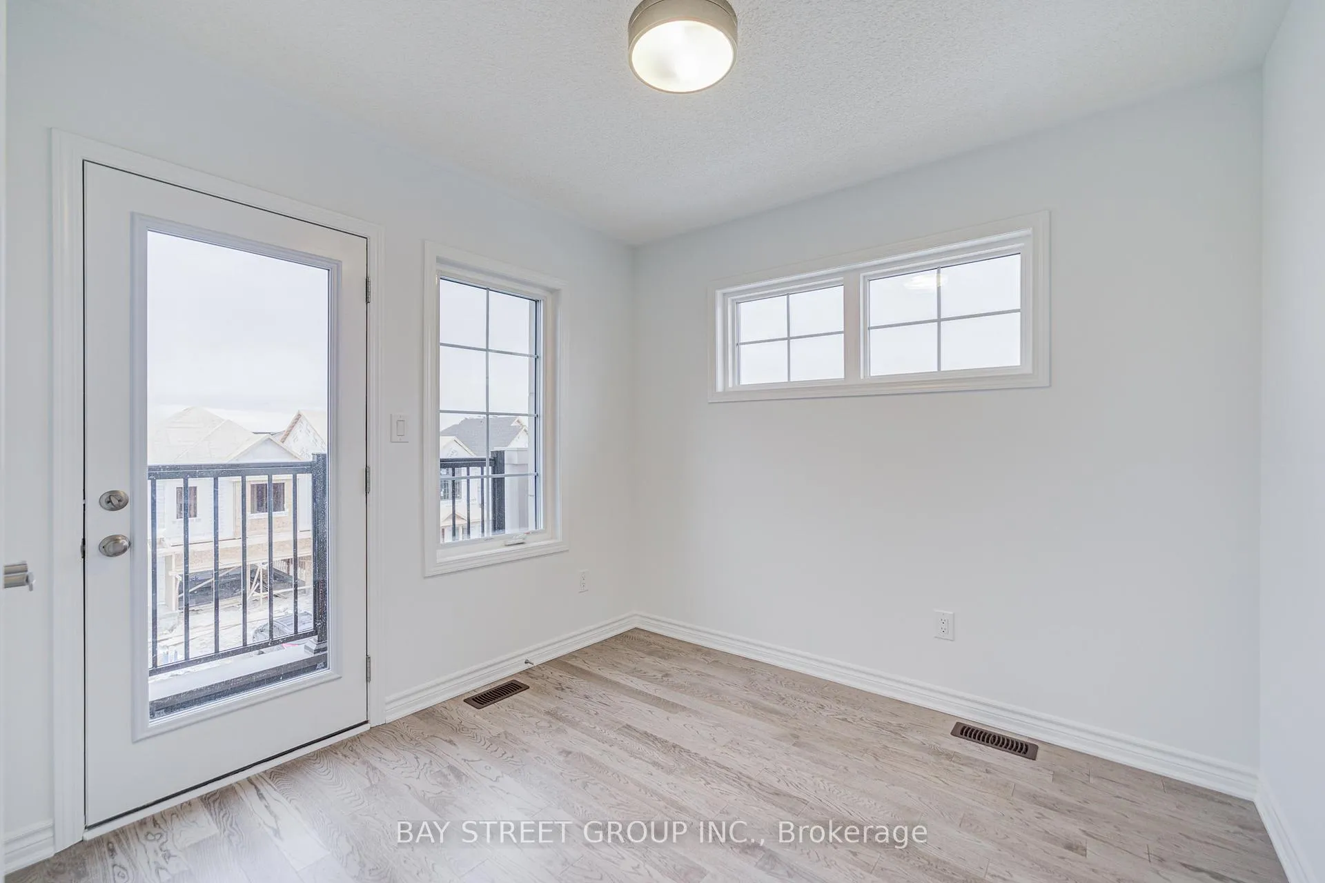 Photo 44 of 118 Azure Drive, Markham, Rural Markham — HOMEH