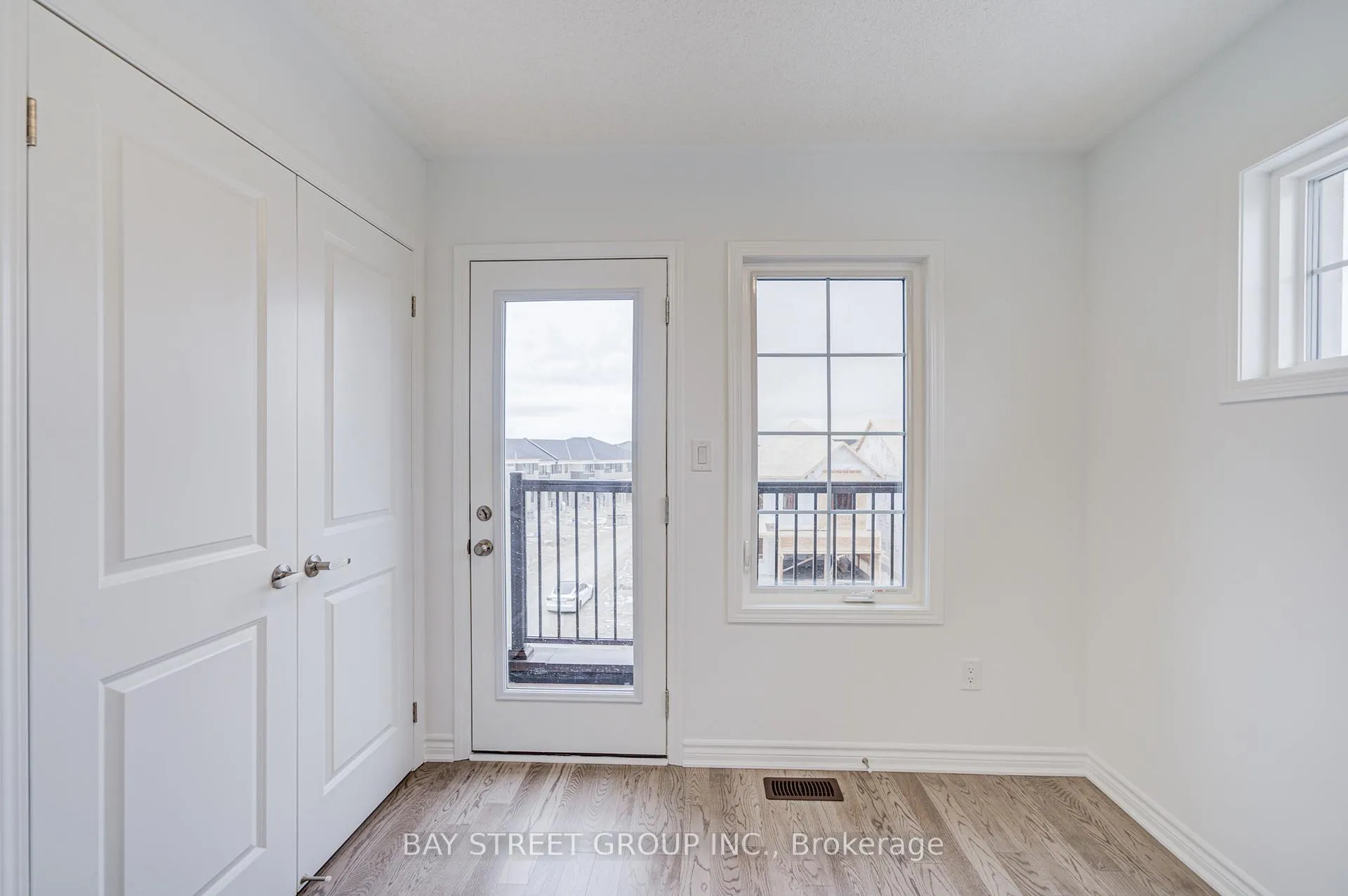 Photo 45 of 118 Azure Drive, Markham, Rural Markham — HOMEH