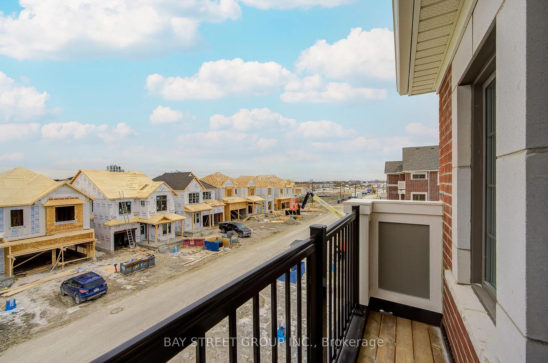 Photo 47 of 118 Azure Drive, Markham, Rural Markham — HOMEH