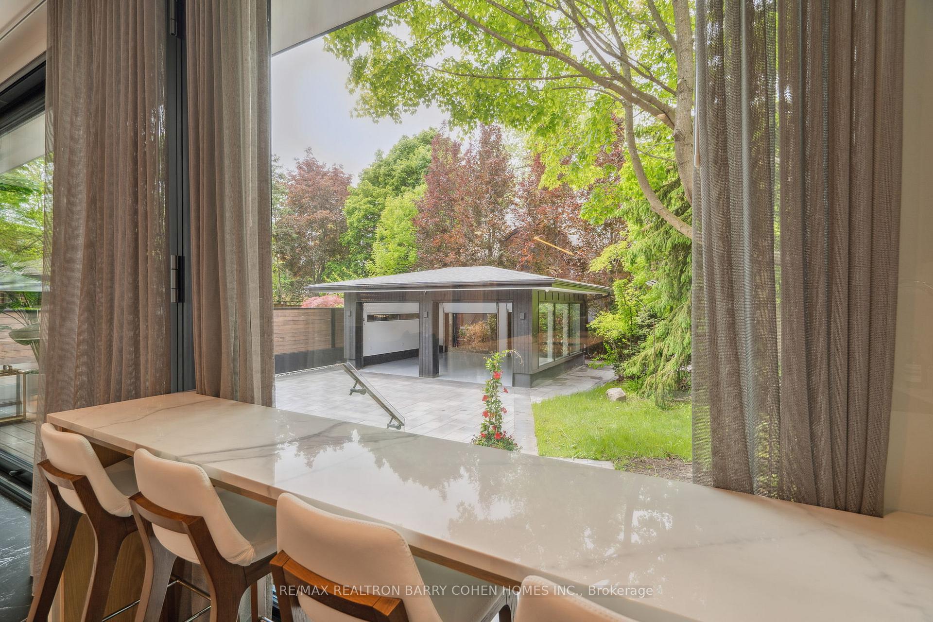 Photo 11 of 135 Crescent Road, Toronto, Rosedale-Moore Park — HOMEH