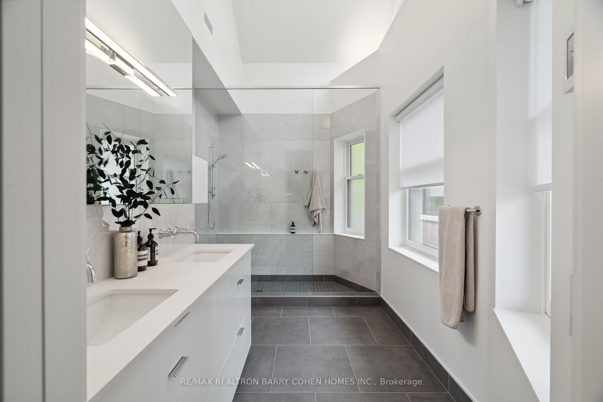 Photo 23 of 135 Crescent Road, Toronto, Rosedale-Moore Park — HOMEH