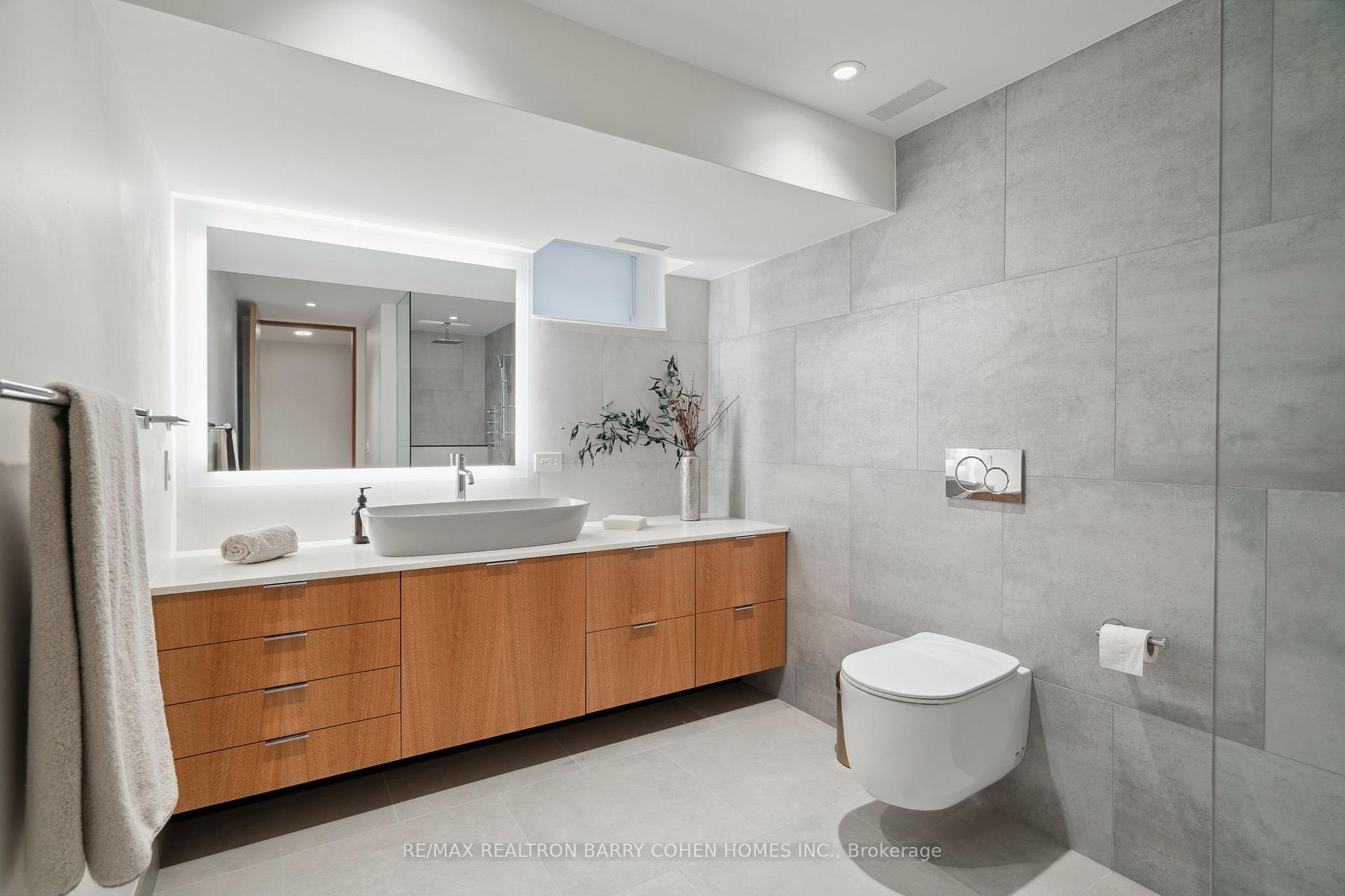 Photo 31 of 135 Crescent Road, Toronto, Rosedale-Moore Park — HOMEH
