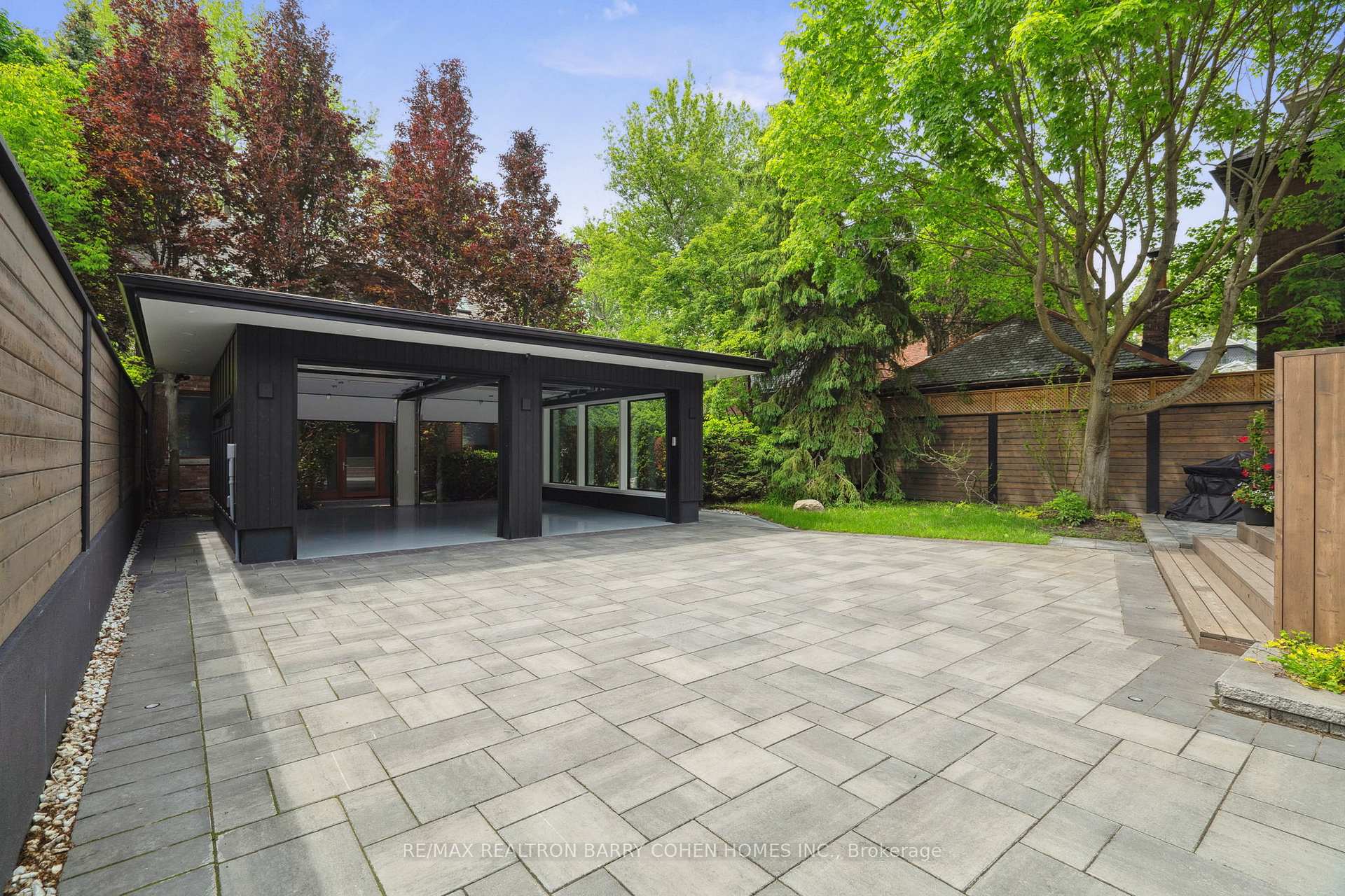 Photo 35 of 135 Crescent Road, Toronto, Rosedale-Moore Park — HOMEH