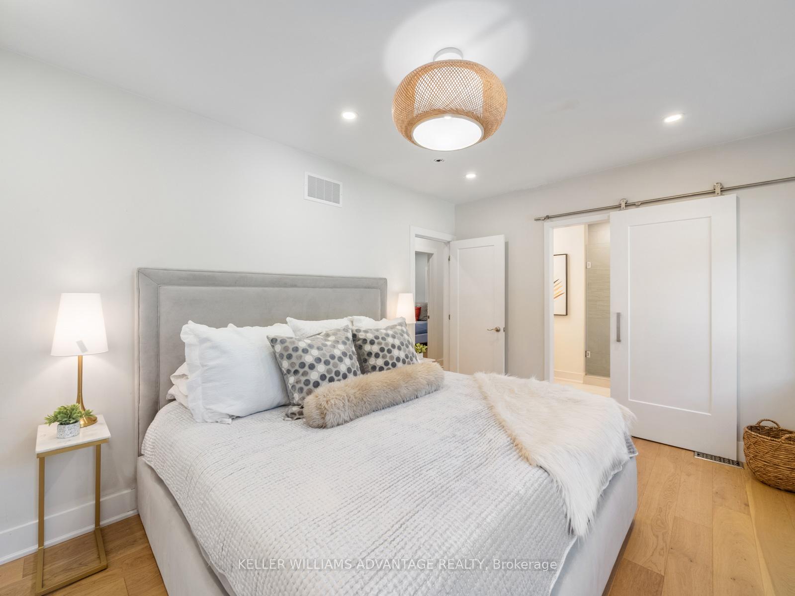 Photo 21 of 93 Glen Davis Crescent, Toronto, East End-Danforth — HOMEH