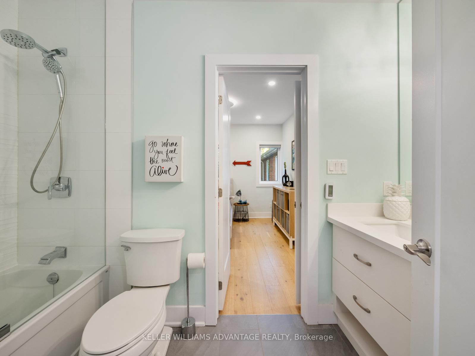 Photo 26 of 93 Glen Davis Crescent, Toronto, East End-Danforth — HOMEH