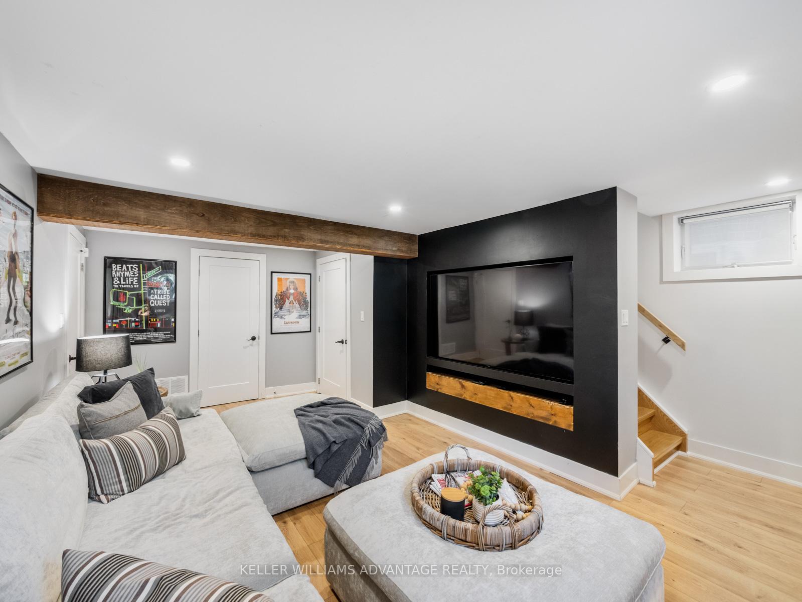 Photo 33 of 93 Glen Davis Crescent, Toronto, East End-Danforth — HOMEH