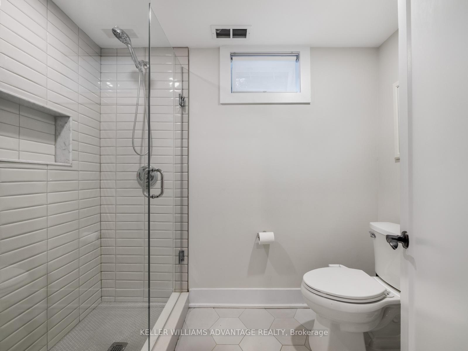 Photo 34 of 93 Glen Davis Crescent, Toronto, East End-Danforth — HOMEH