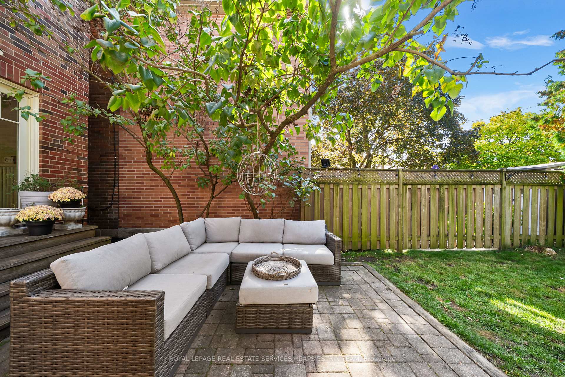 Photo 33 of 256 Rumsey Road, Toronto, Leaside — HOMEH